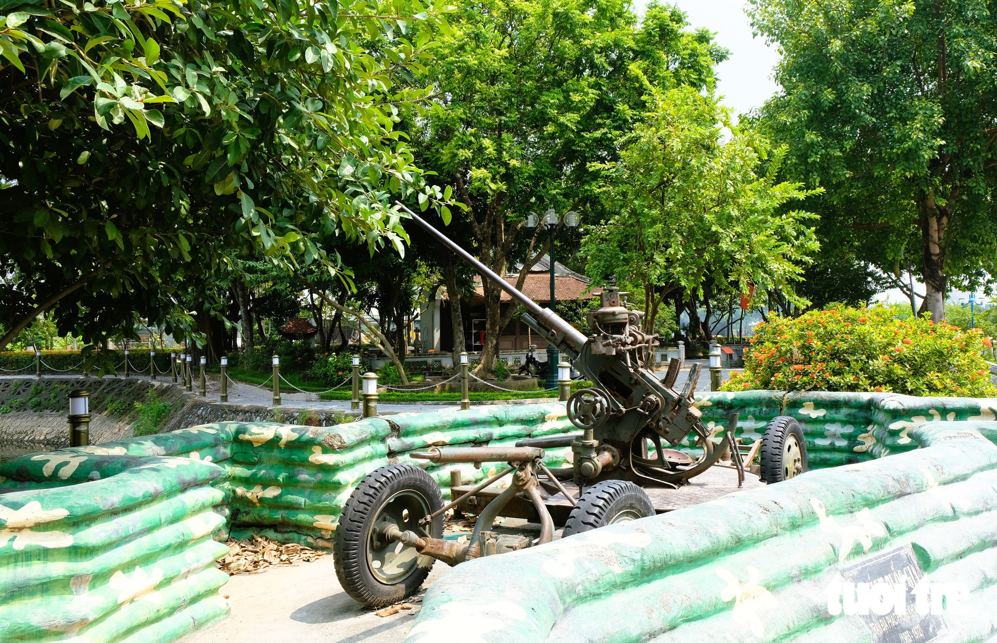 Huyền thoại về 10 nữ dân quân Lam Hạ anh hùng: 'Cứ cưa chân em đi, để dành thuốc cho người khác' - Ảnh 5.