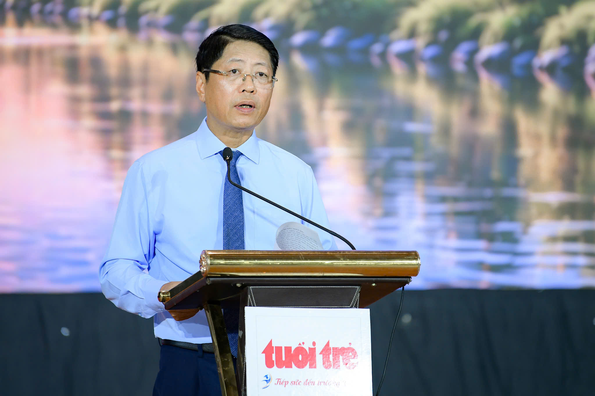 Cuộc hội ngộ của nữ Đại biểu Quốc hội và nữ SV mồ côi cha mẹ được giúp 50 triệu đồng - Ảnh 9.