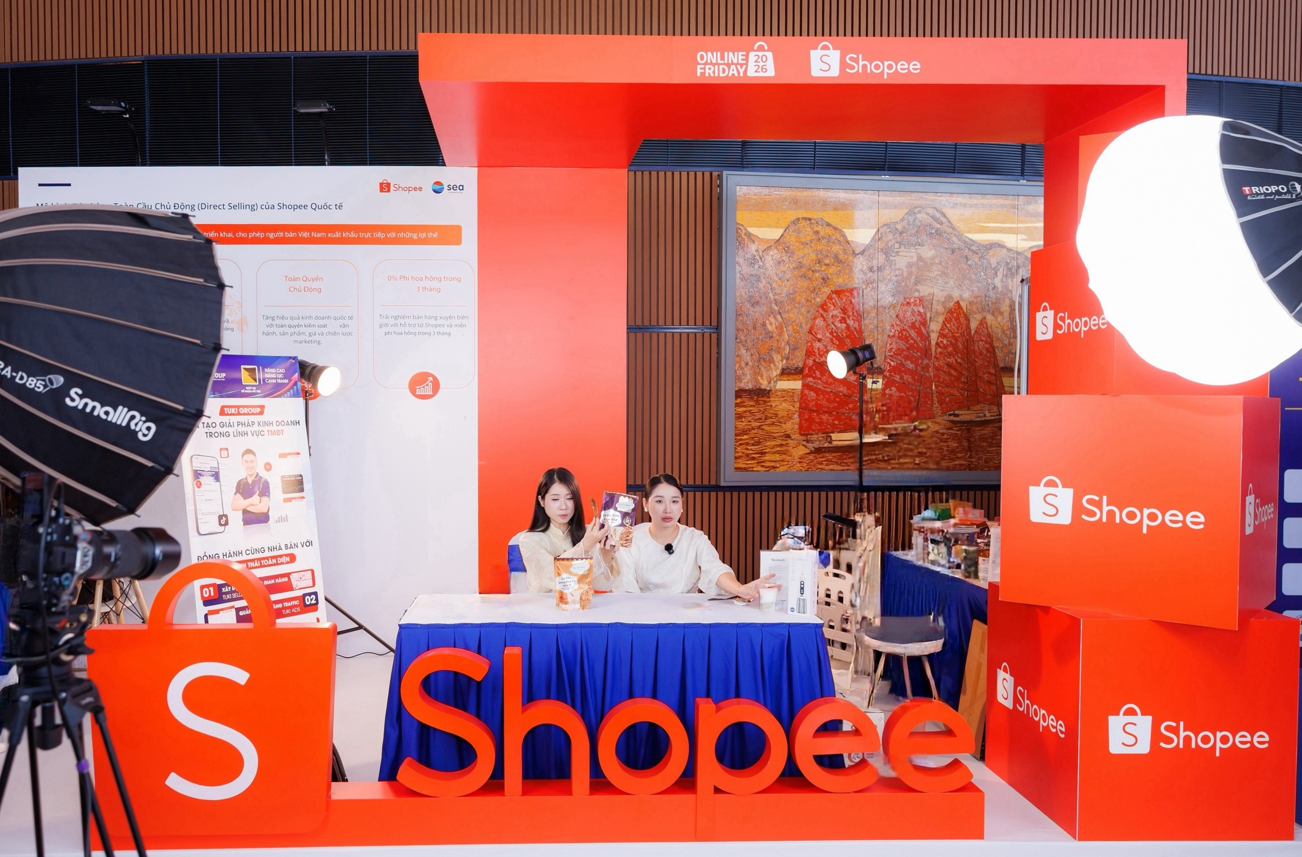Shopee cùng doanh nghiệp địa phương đưa sản phẩm OCOP lên nền tảng số - Ảnh 3.