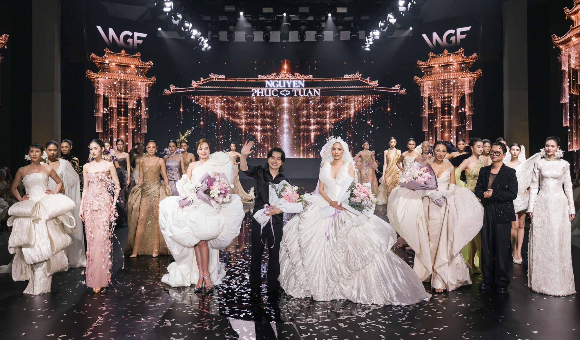 Lan Khuê diễn vedette ‘Vũ khúc cố đô’, Quỳnh Anh hóa cô dâu couture - Ảnh 1.