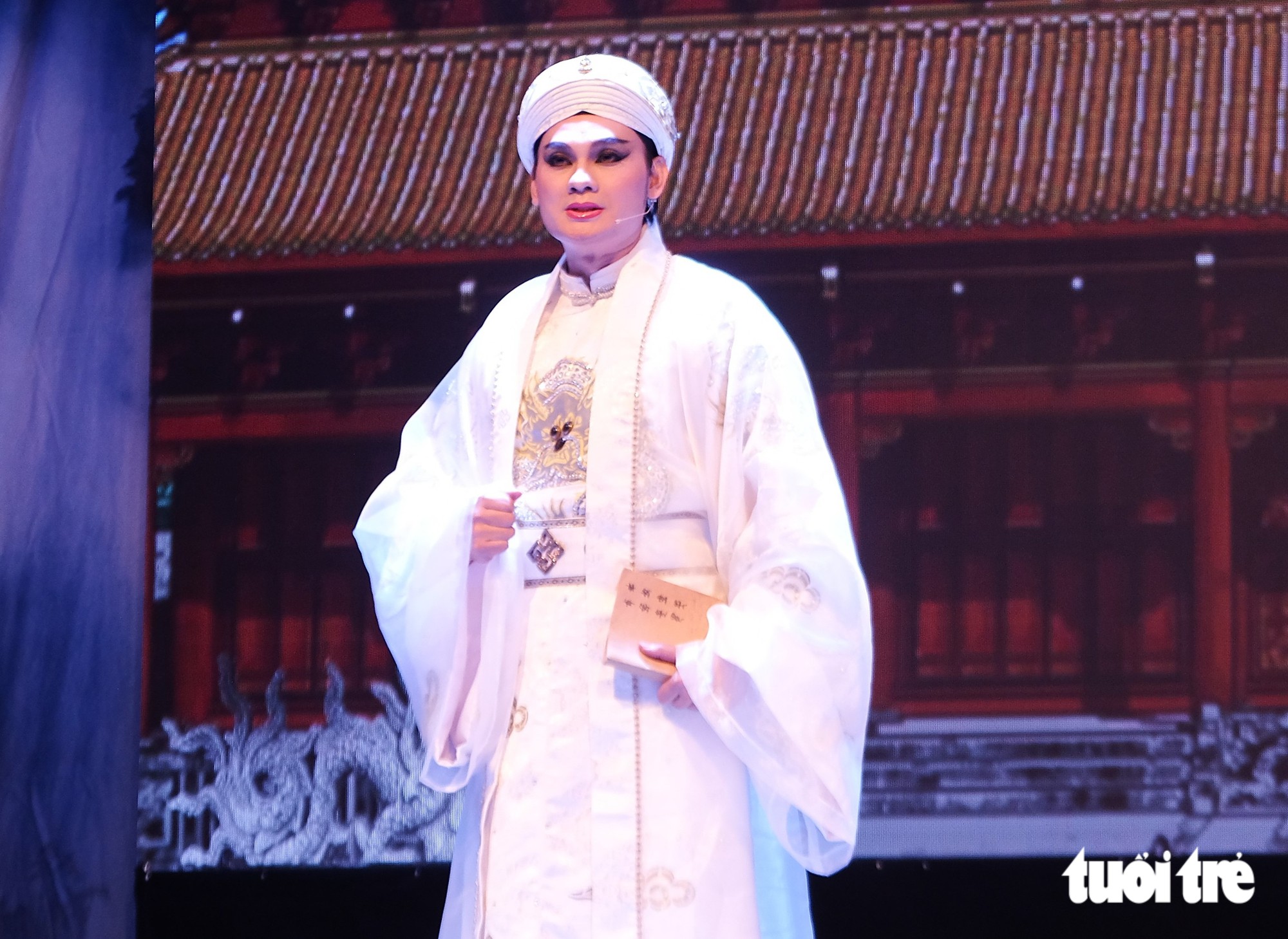 Kim Tiểu Long nhớ lần đầu ‘van vái’ mà bỗng gặp thầy Kim Tử Long - Ảnh 2.