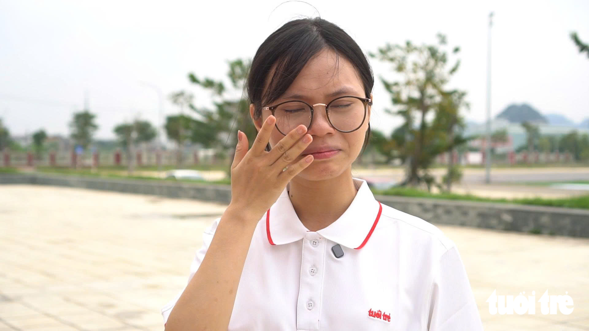 Cuộc hội ngộ của nữ Đại biểu Quốc hội và nữ SV mồ côi cha mẹ được giúp 50 triệu đồng - Ảnh 11.