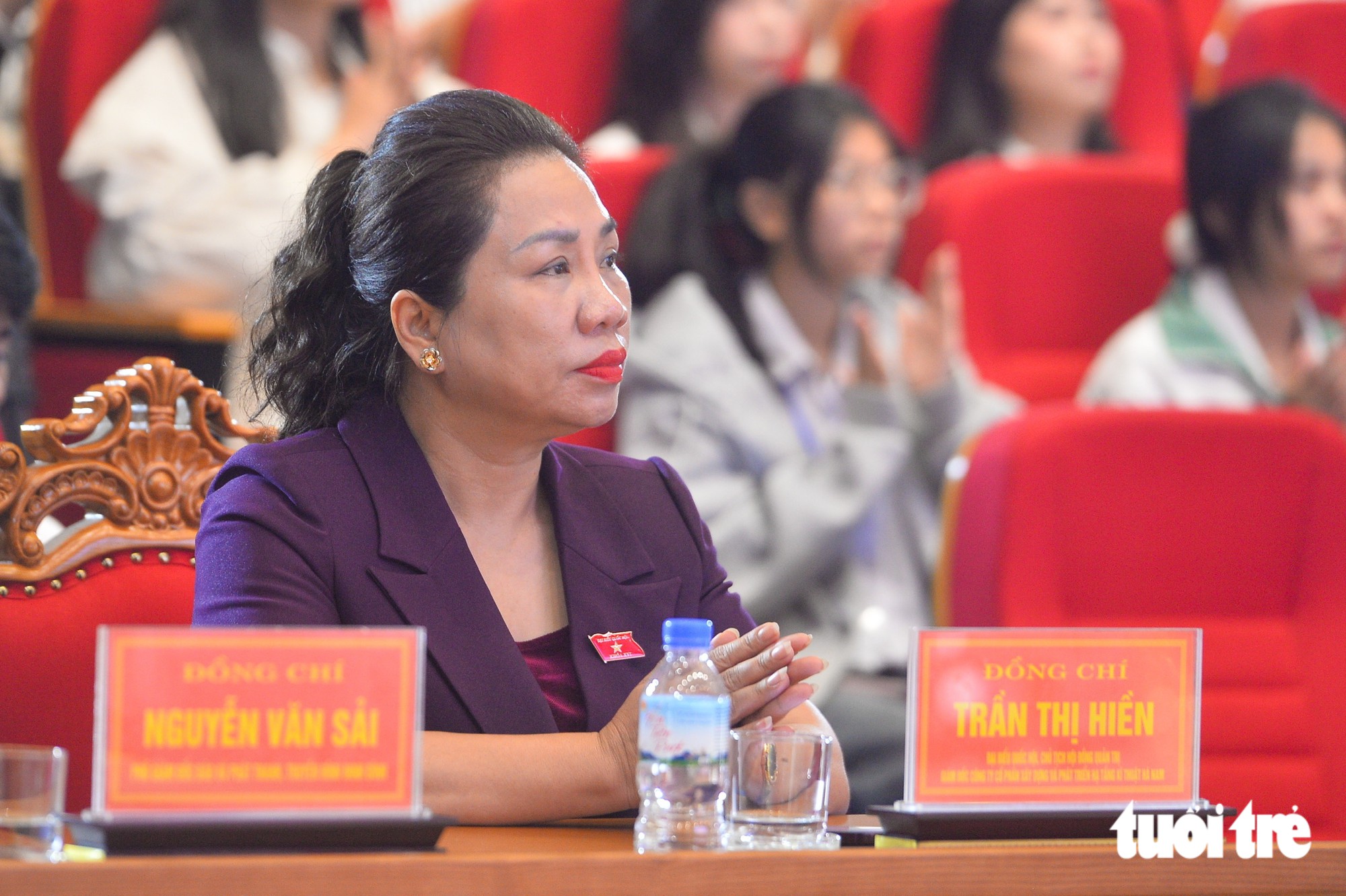 Cuộc hội ngộ của nữ Đại biểu Quốc hội và nữ SV mồ côi cha mẹ được giúp 50 triệu đồng - Ảnh 4.