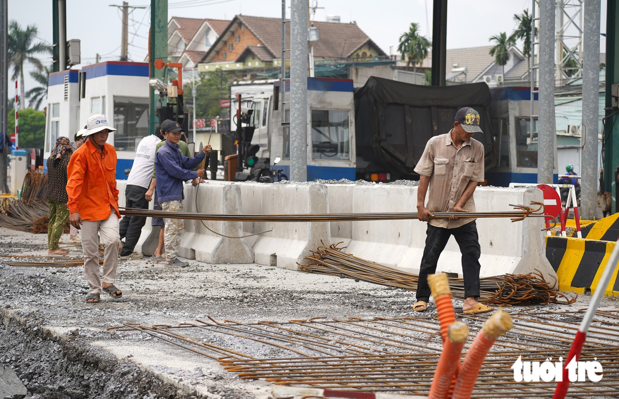 Cận cảnh diện mạo mới nhất của Quốc lộ 13 qua Bình Dương cũ sau hơn 4 năm mở rộng - Ảnh 3.