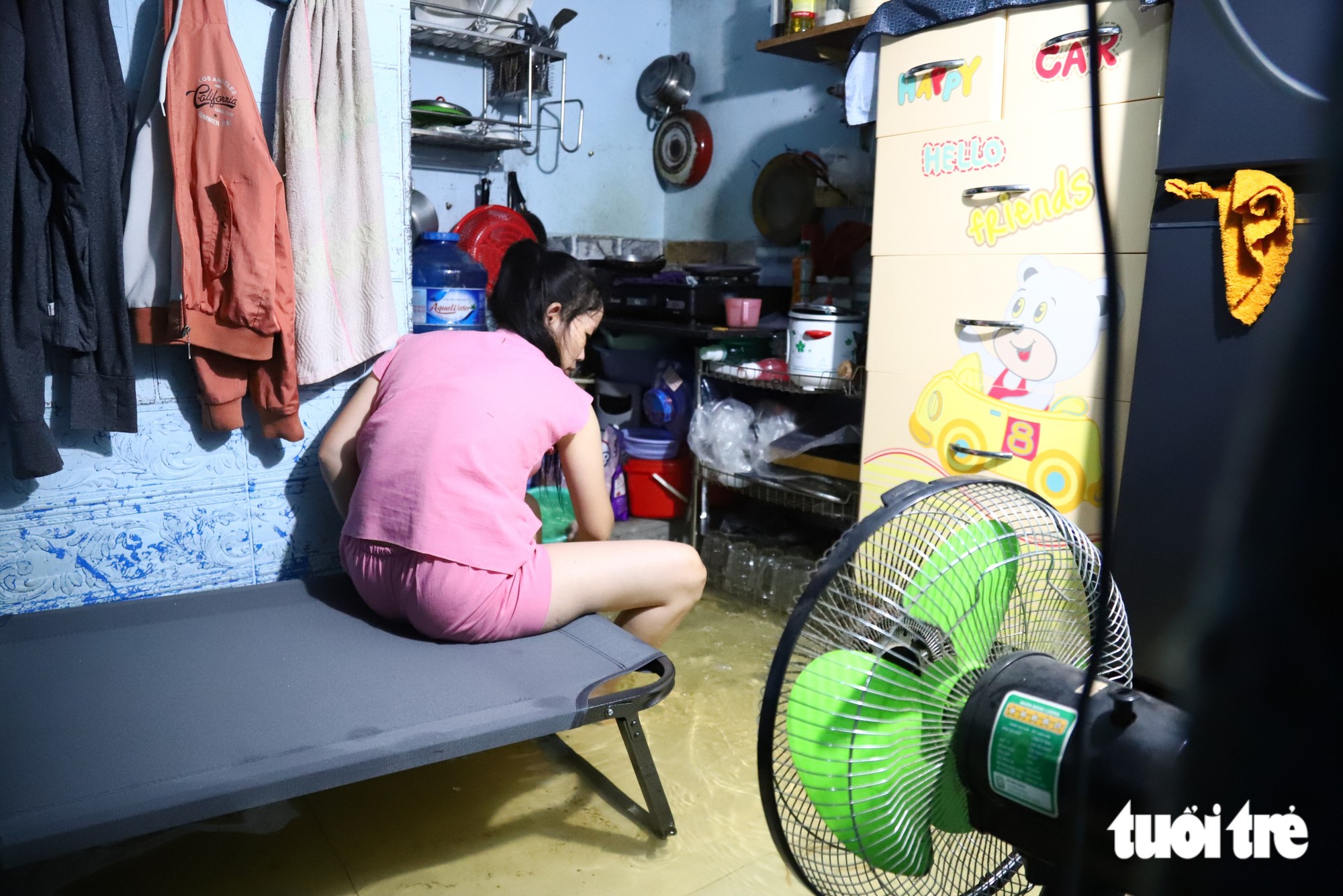 Triều cường đạt đỉnh sáng cuối tuần,  - Ảnh 6.