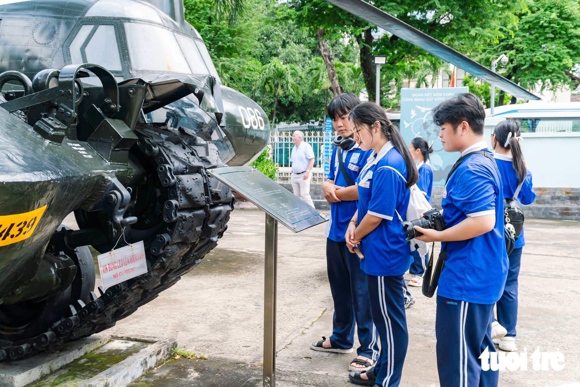 Free access parks youth surge across Ho Chi Minh City’s historic museums - Ảnh 10.
