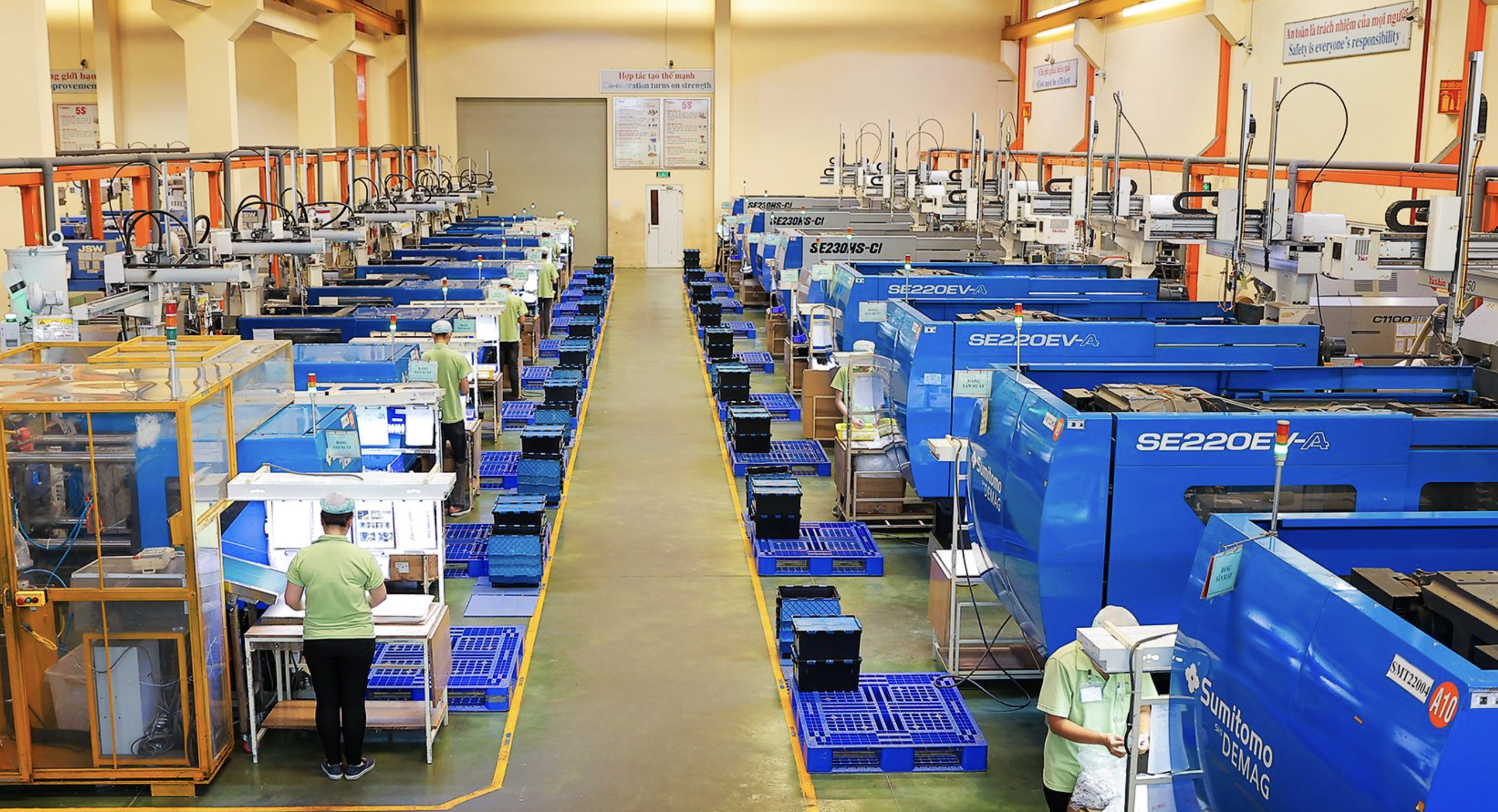 Ngày Doanh nhân Việt Nam 13-10: Doanh nghiệp làm mới mình để vươn xa - Ảnh 4.