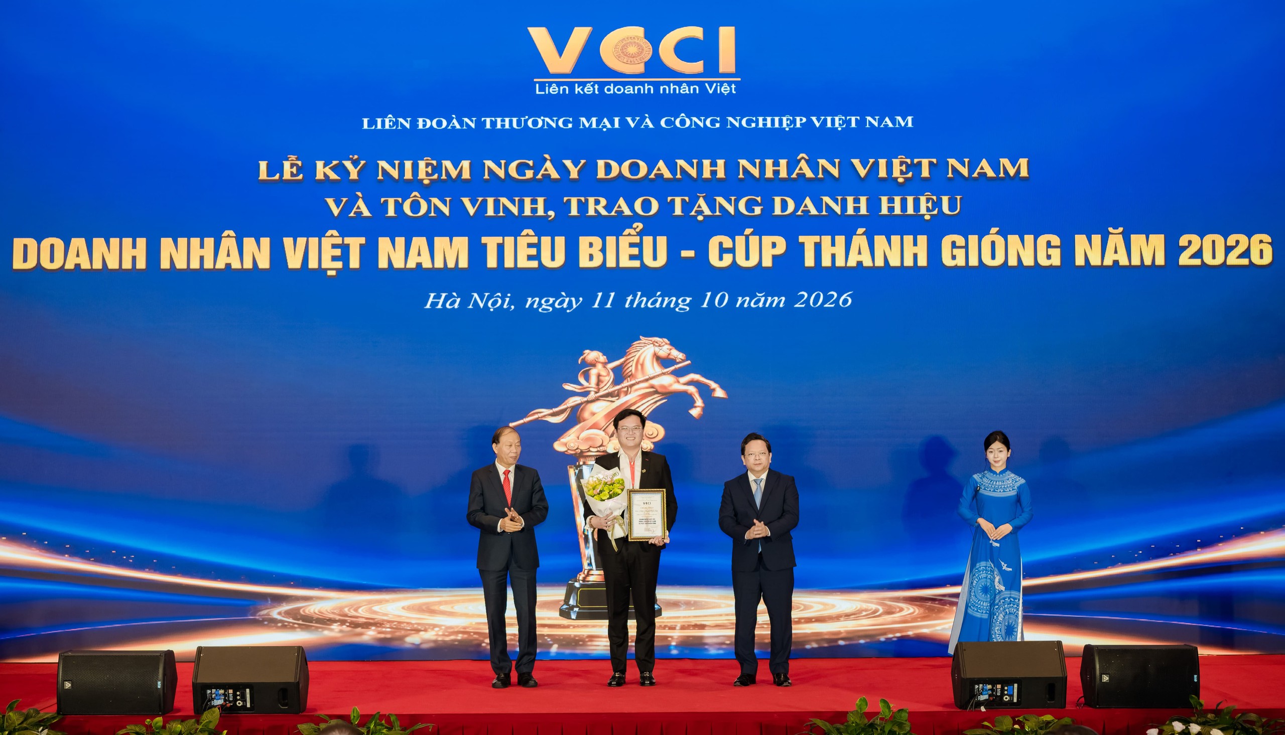 Chủ tịch TTC Energy Đặng Huỳnh Anh Tuấn nhận Cúp Thánh Gióng 2026 dành cho Doanh nhân tiêu biểu - Ảnh 1.