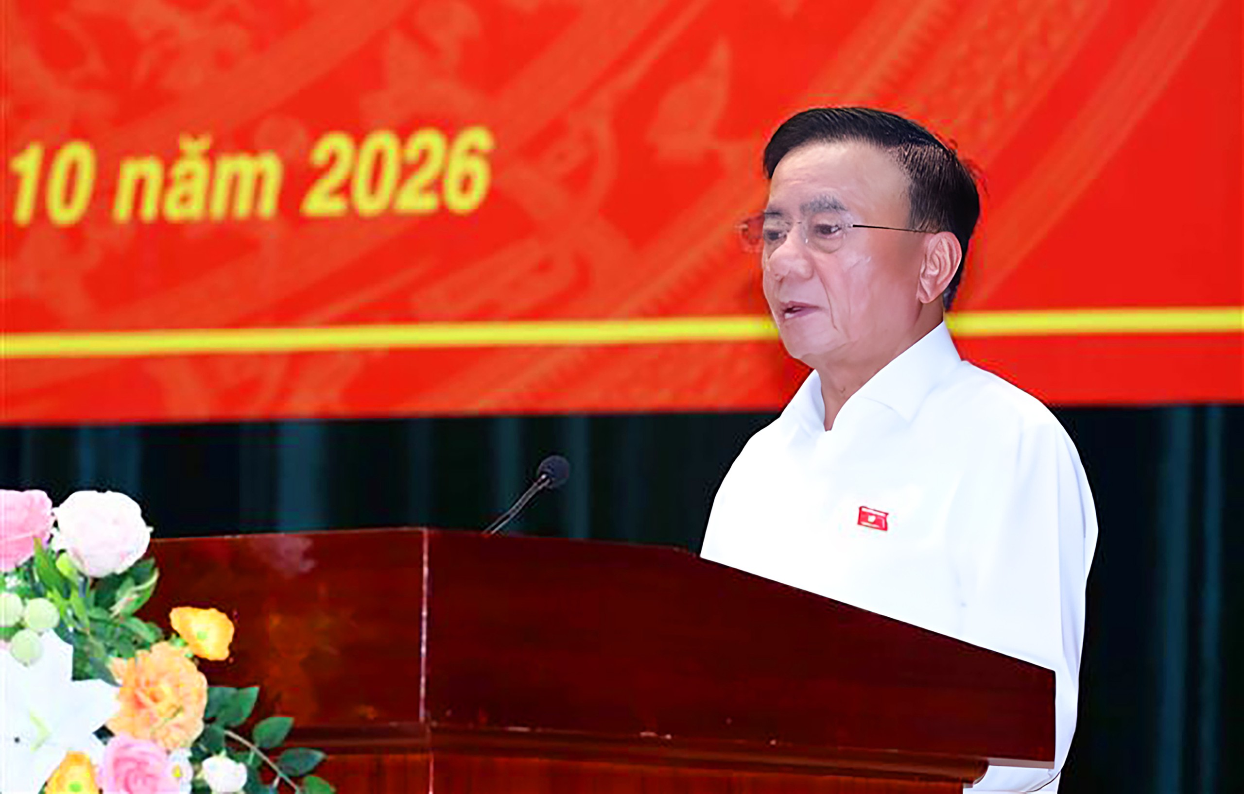 Ông Trần Cẩm Tú: Có hàng nghìn cơ sở in ấn mà để thiếu sách giáo khoa là có vấn đề - Ảnh 2.