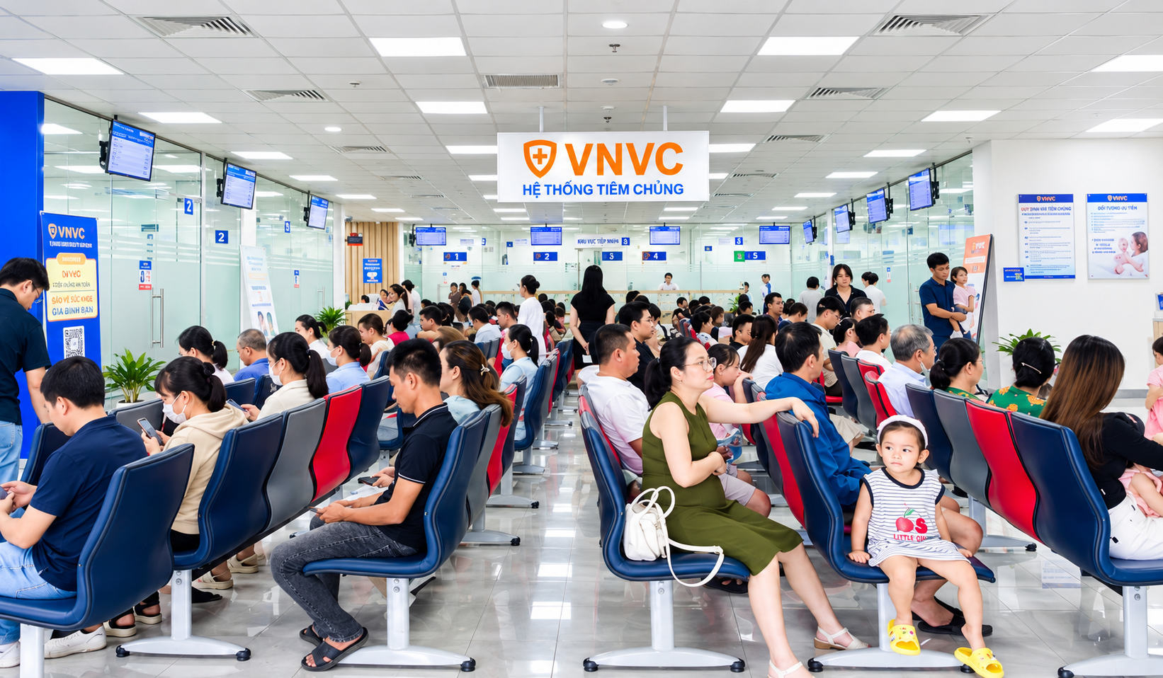 VNVC tiêm hơn 100.000 liều vắc xin tay chân miệng cho trẻ trong hơn hai tuần - Ảnh 1.