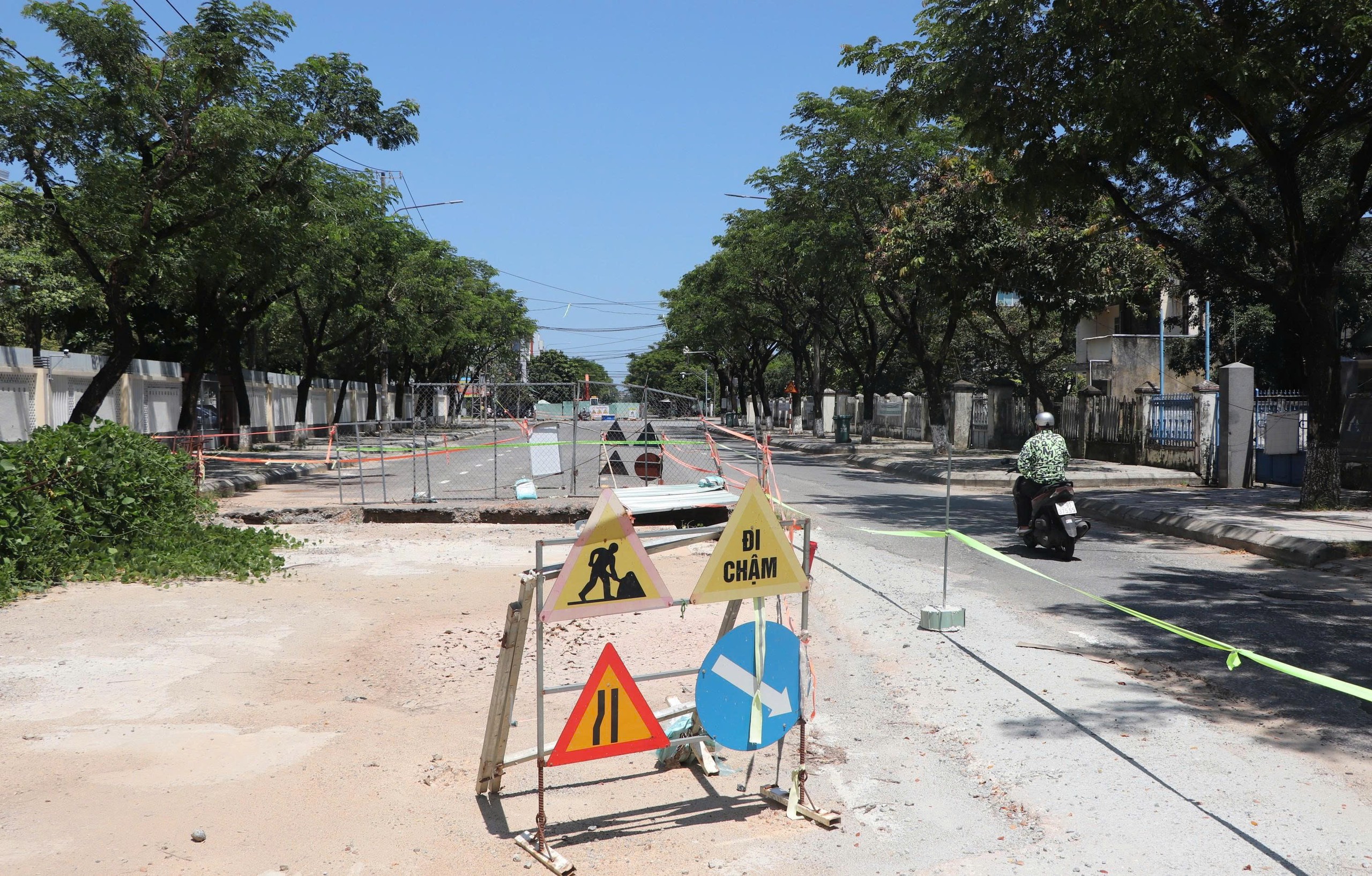 Dự án thoát nước trăm tỉ ì ạch khiến dân khổ sở: Chủ tịch Đà Nẵng chỉ đạo ‘nóng’ - Ảnh 3.