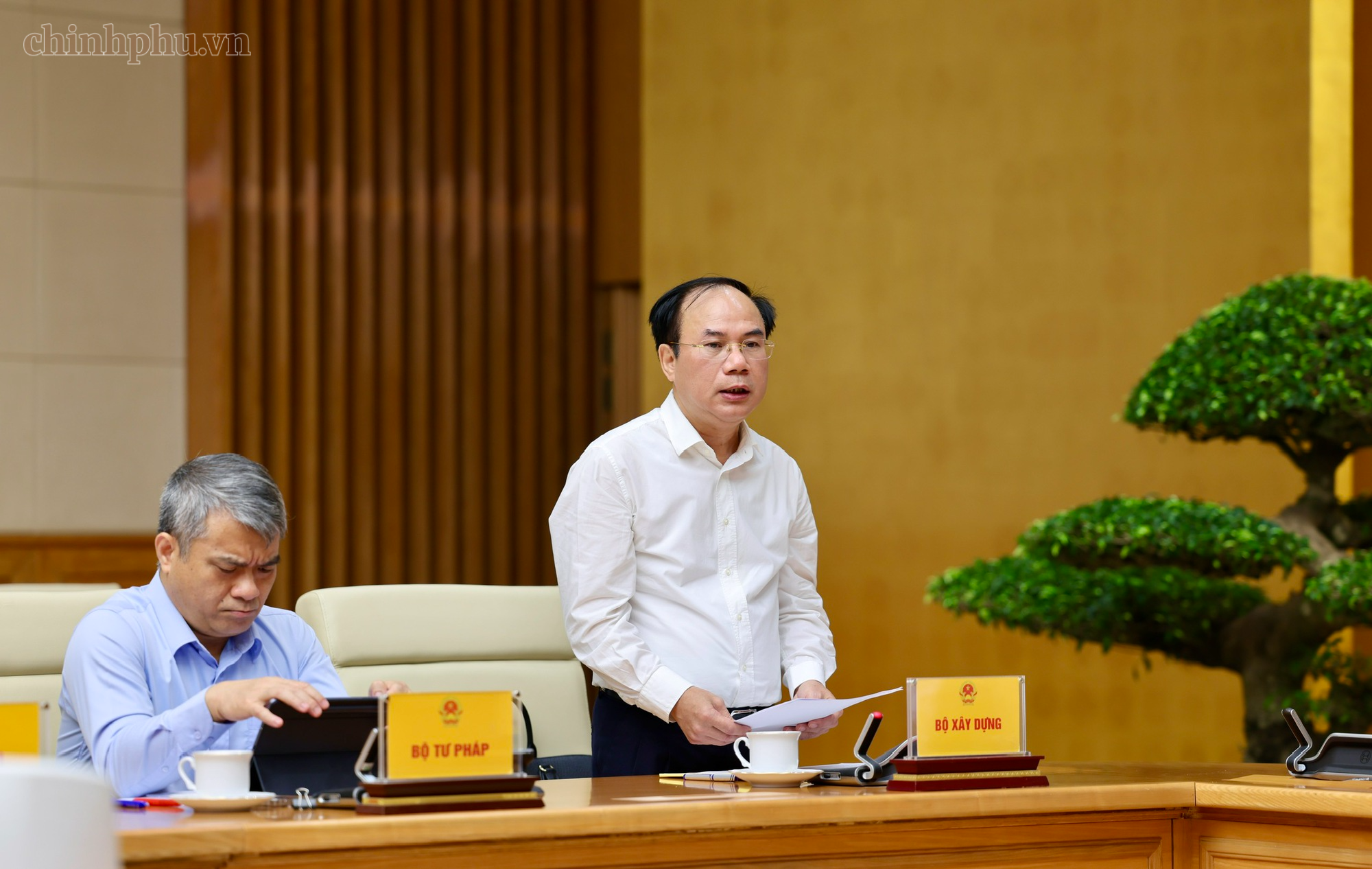 Phó thủ tướng thường trực: Giá nhà vượt khả năng chi trả đại đa số người dân, tồn kho có xu hướng tăng - Ảnh 2.