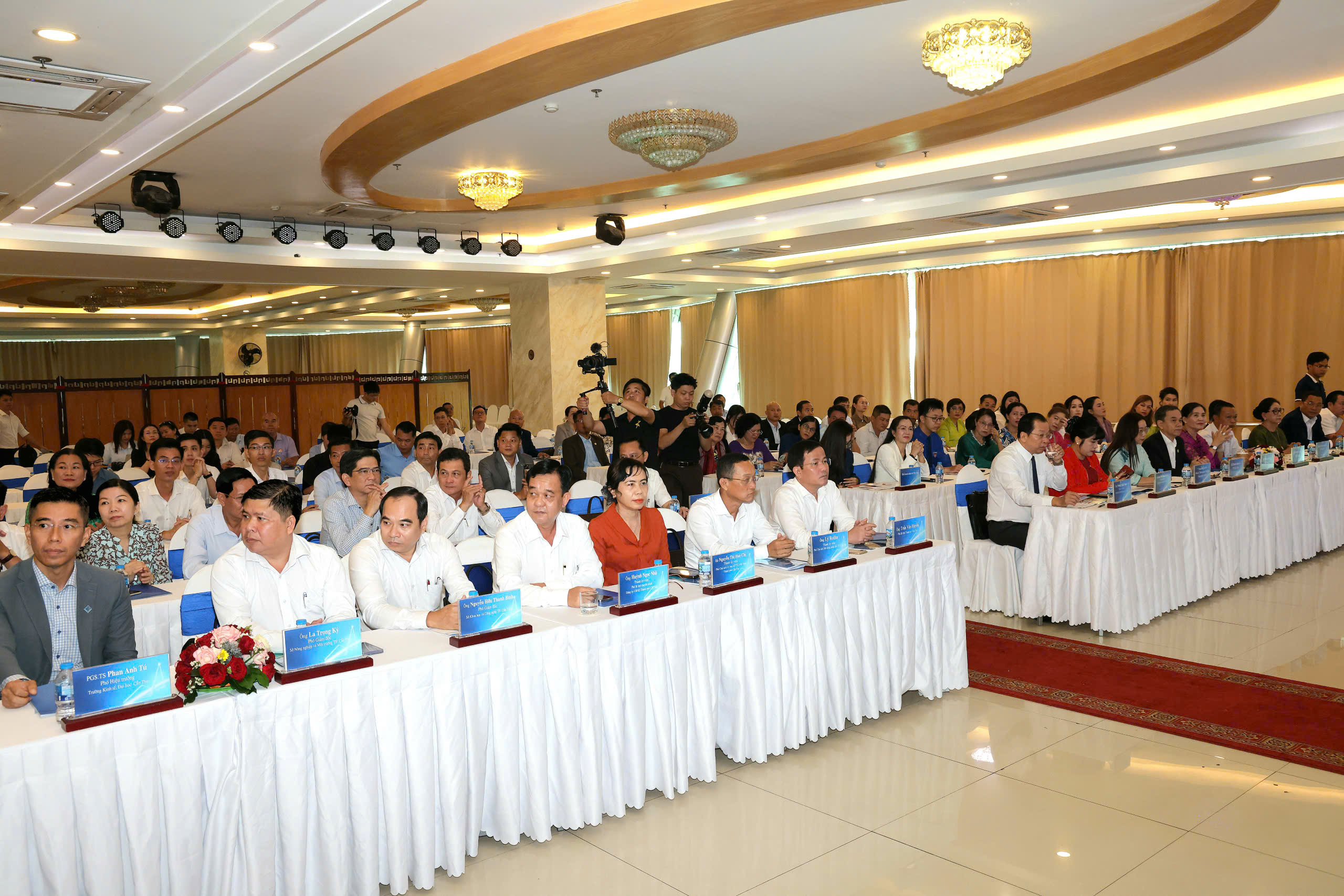 Doanh nghiệp nhỏ tại Cần Thơ chờ phần mềm kế toán miễn phí hỗ trợ chuyển đổi số 2026 - Ảnh 2.
