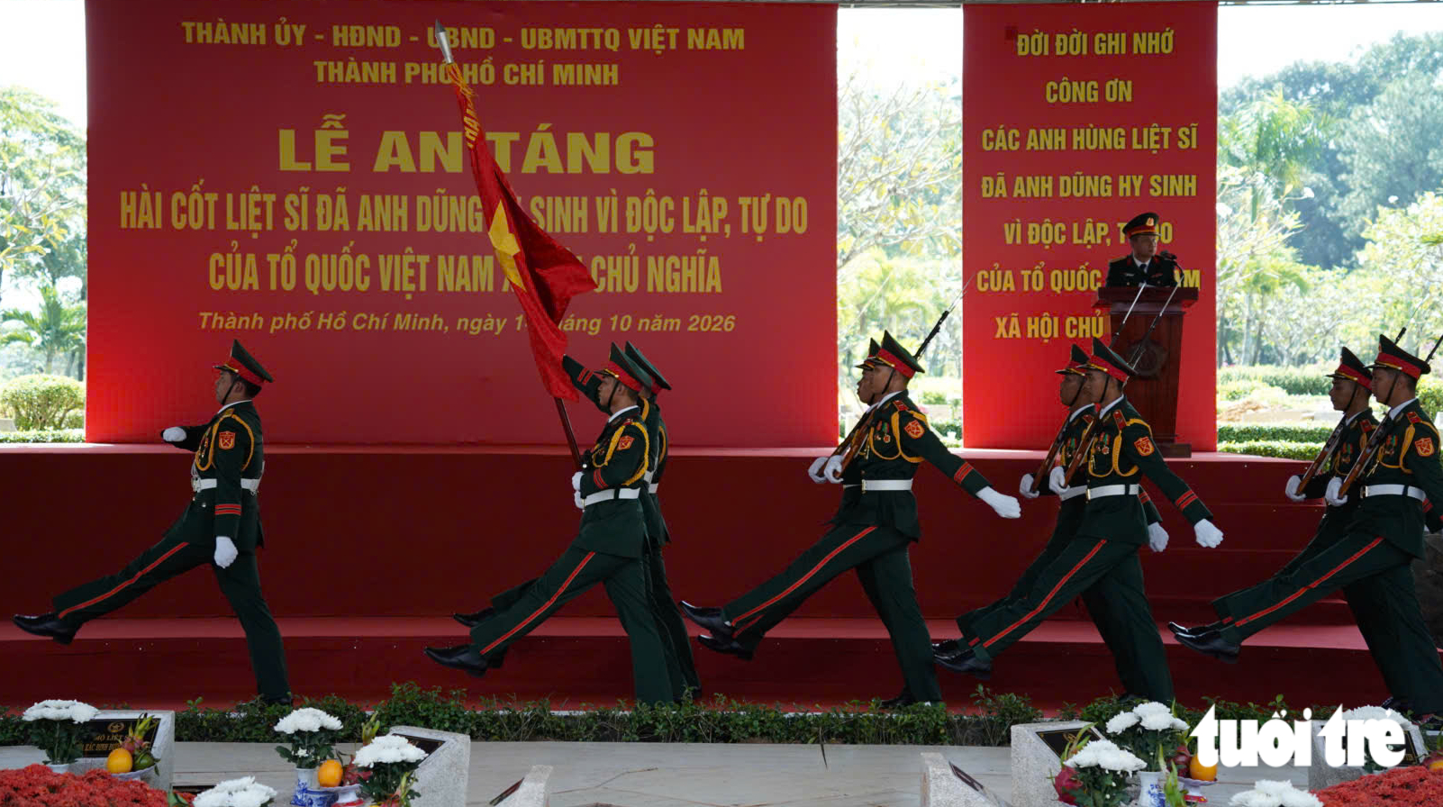 Các anh trở về giữa lòng nhân dân, ấm vô cùng vòng tay mẹ Việt Nam - Ảnh 19.
