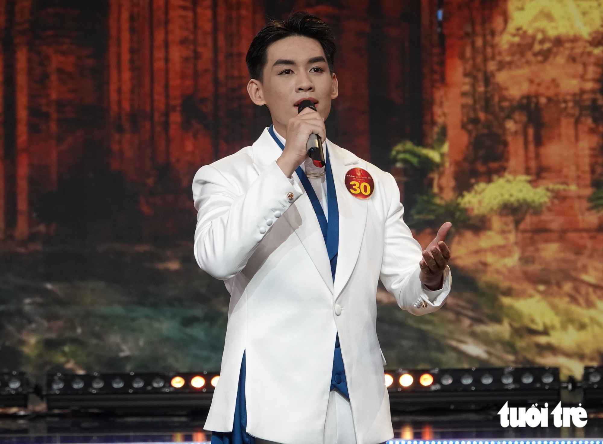 Thanh Hằng bất ngờ vì nhiều bạn trẻ hát cải lương theo phong cách xưa - Ảnh 3.
