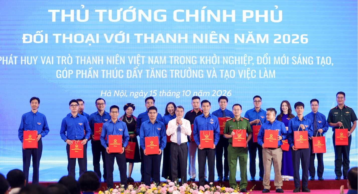 Thủ tướng Chính phủ Lê Minh Hưng đối thoại với thanh niên về công nghệ và khởi nghiệp - Ảnh 10.