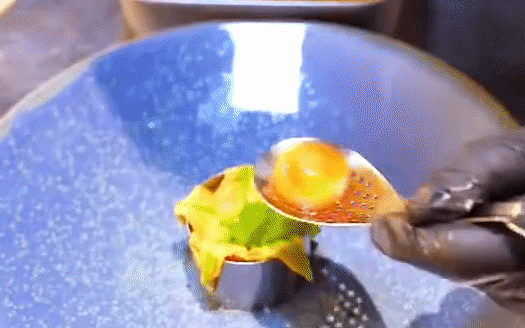 Bún riêu thành gỏi cuốn bình dân đến món ăn trên bàn tiệc sang trọng