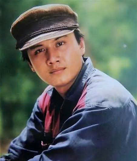 30 năm ngày Lê Công Tuấn Anh ra đi, bạn bè vẫn nhớ - Ảnh 1.