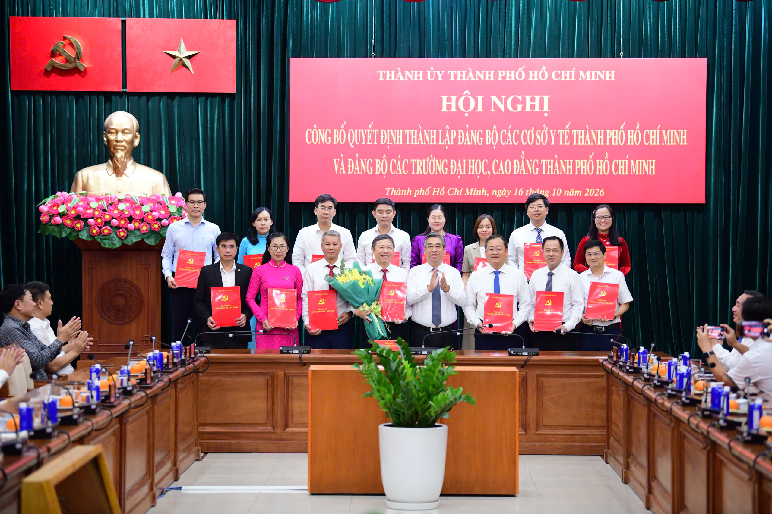 Ông Dương Anh Đức làm Bí thư Đảng ủy các trường đại học, cao đẳng TP.HCM - Ảnh 1.