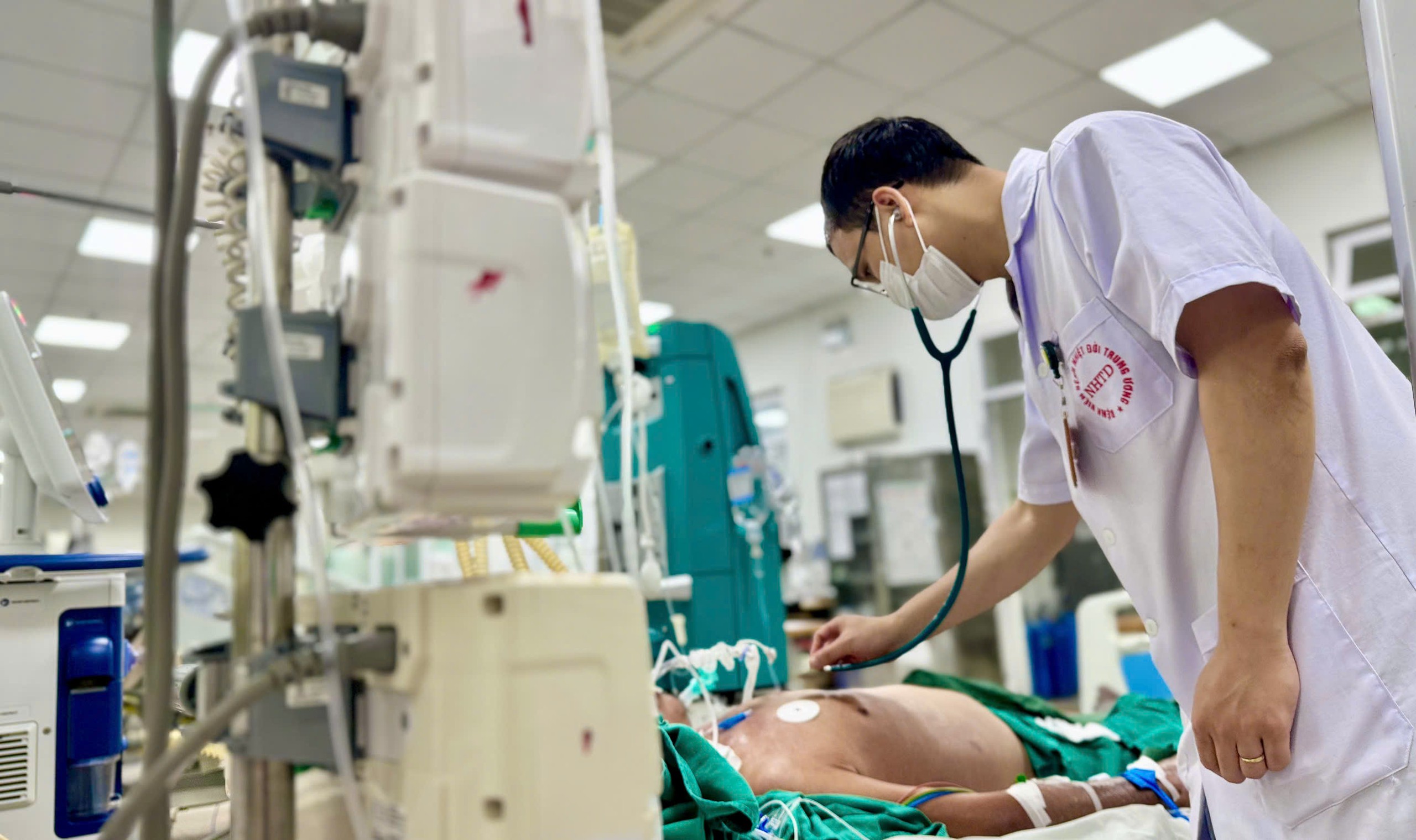 4 ca nhiễm liên cầu lợn liên tiếp, có người nguy kịch sau ăn tiết canh - Ảnh 1.