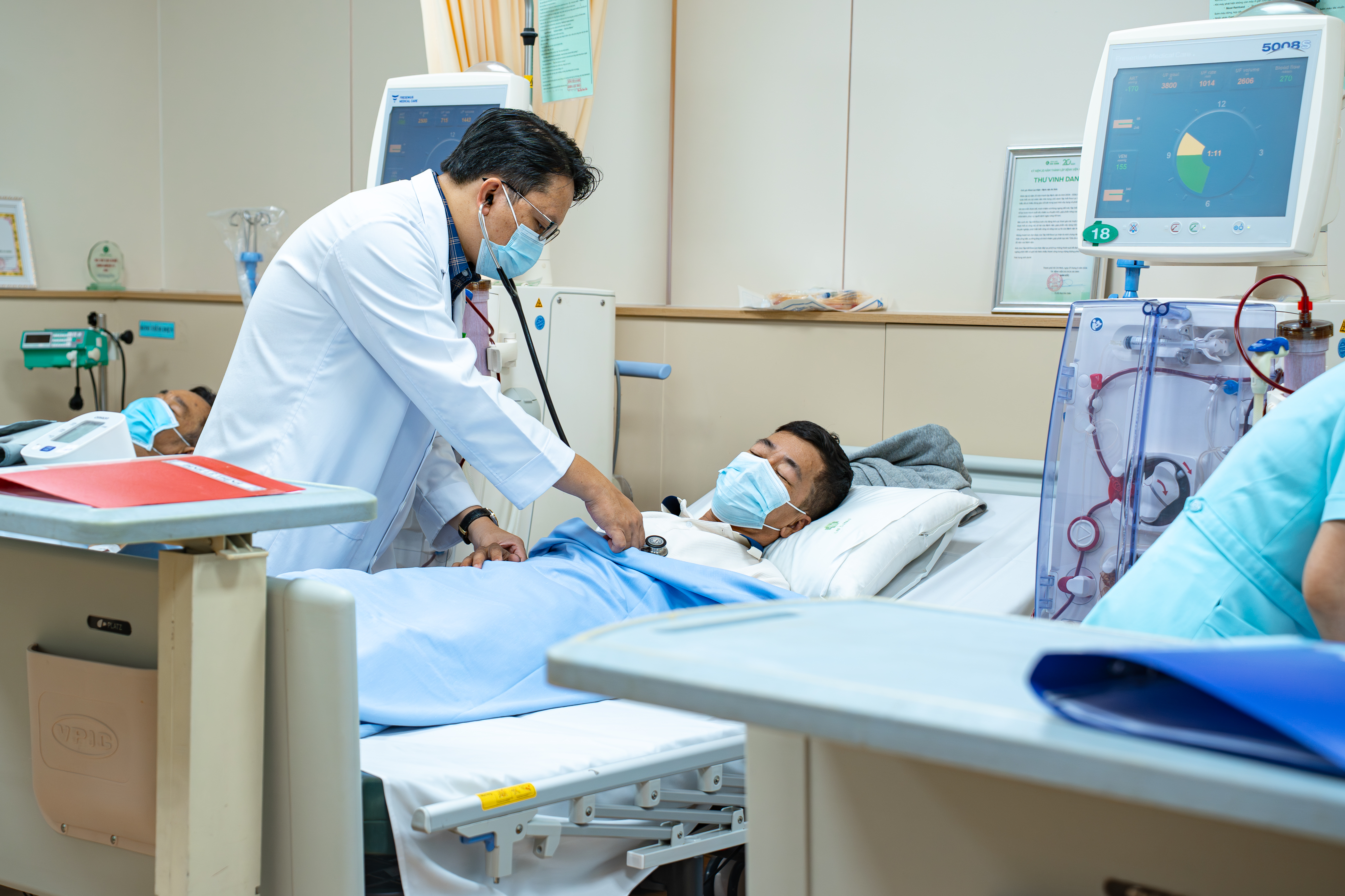 17 tuổi đã phải lọc máu, tăng huyết áp, đái tháo đường ‘kẻ thù’ âm thầm gây bệnh thận - Ảnh 2.
