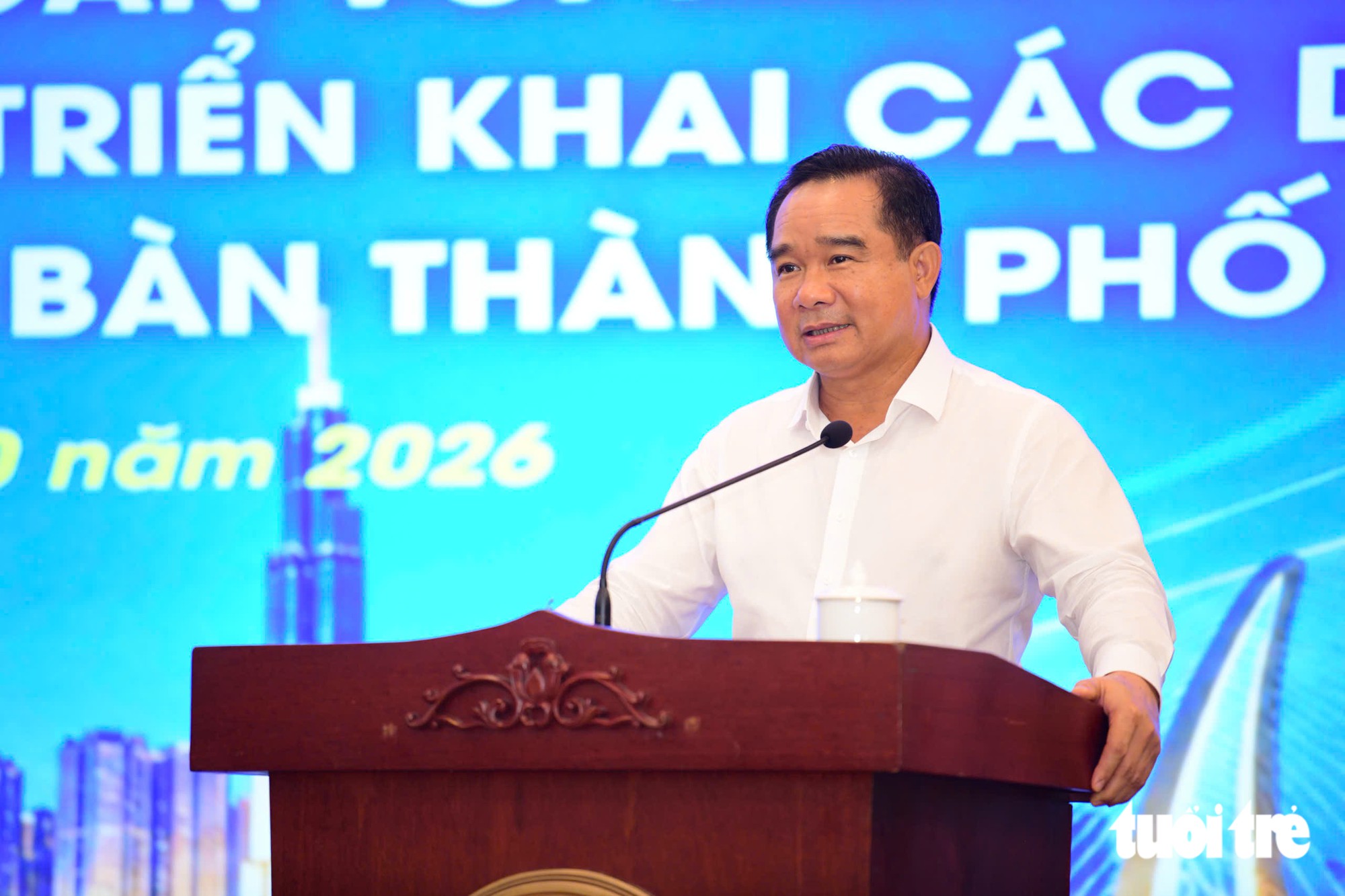 Ba tháng cuối năm, TP.HCM dồn sức cho những việc có thể tạo tăng trưởng - Ảnh 2.