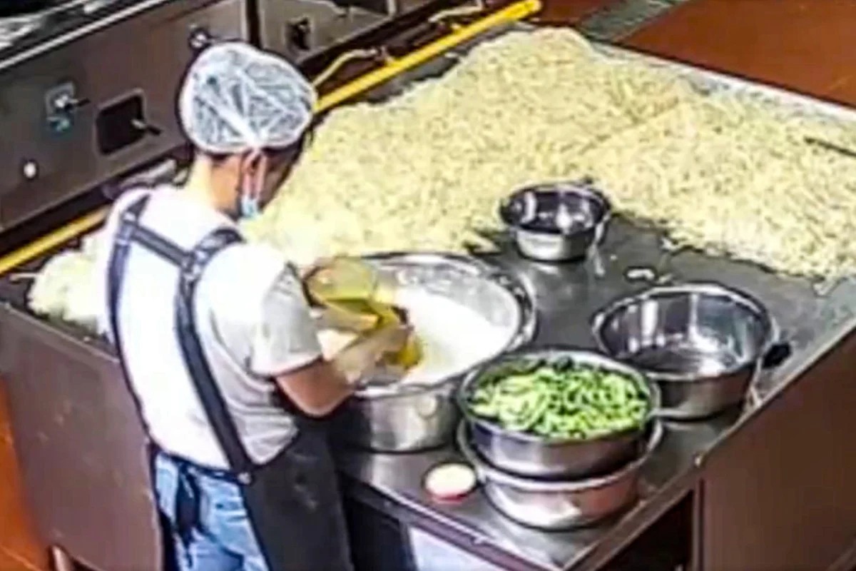 Trung Quốc tuyên án 6 người trong vụ bê bối thực phẩm nhiễm chì tại trường mầm non khiến hơn 200 trẻ em ngộ độc - Ảnh 1.