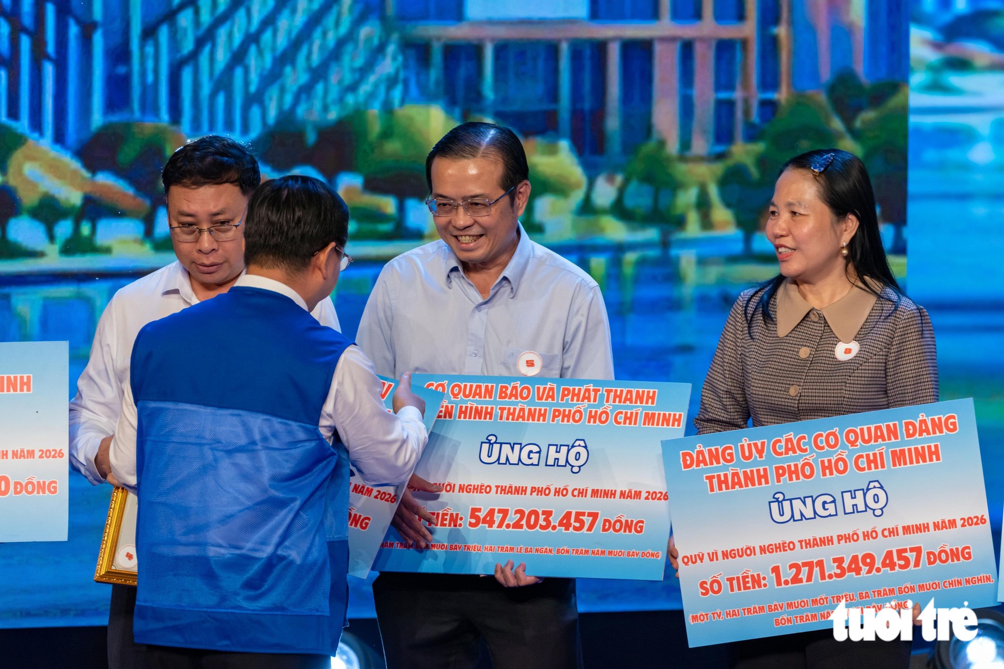 'Thành phố nghĩa tình - Kết nối yêu thương' tiếp nhận hơn 164,5 tỉ đồng chăm lo người nghèo - Ảnh 10.