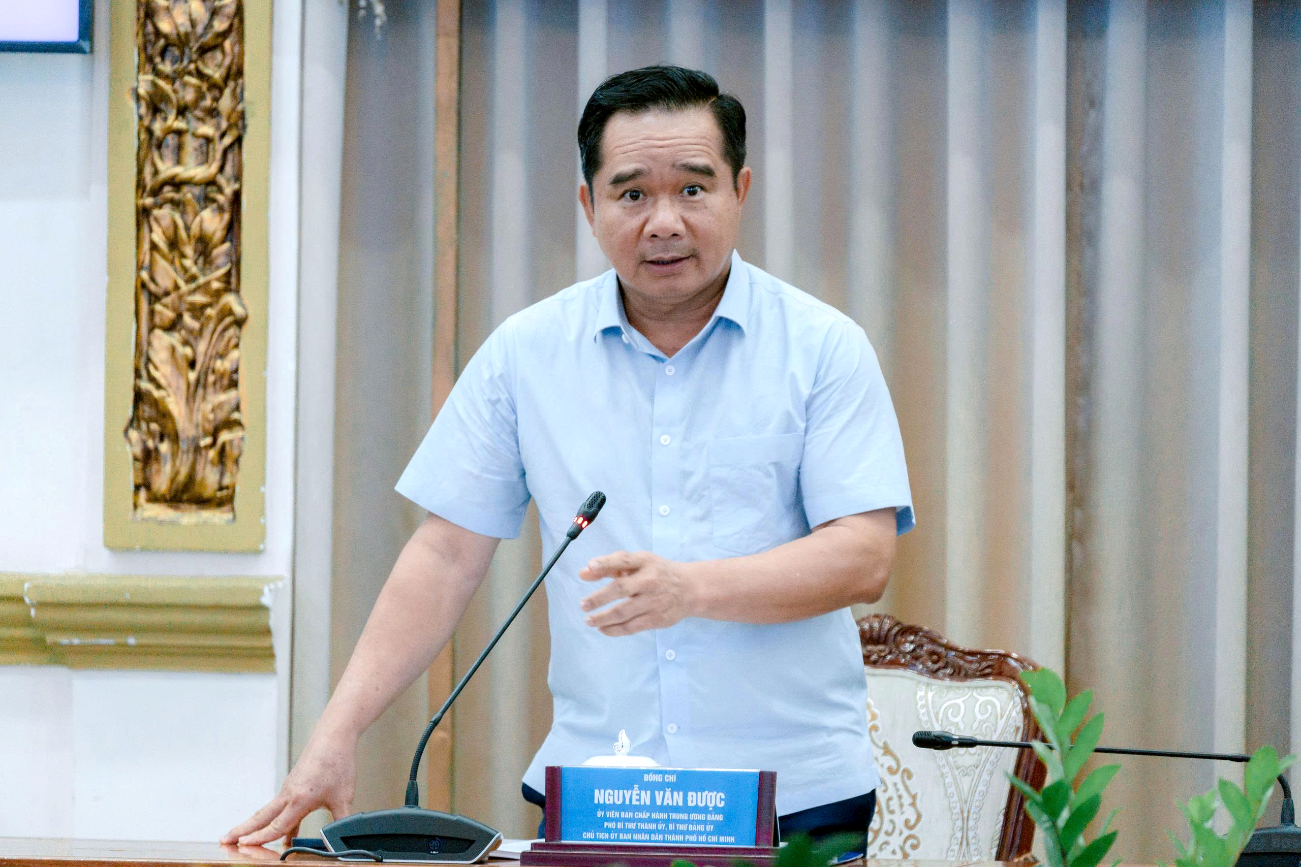 Chủ tịch TP.HCM: Doanh nghiệp đã cam kết thì cùng thực hiện, góp sức cho tăng trưởng hai con số - Ảnh 1.