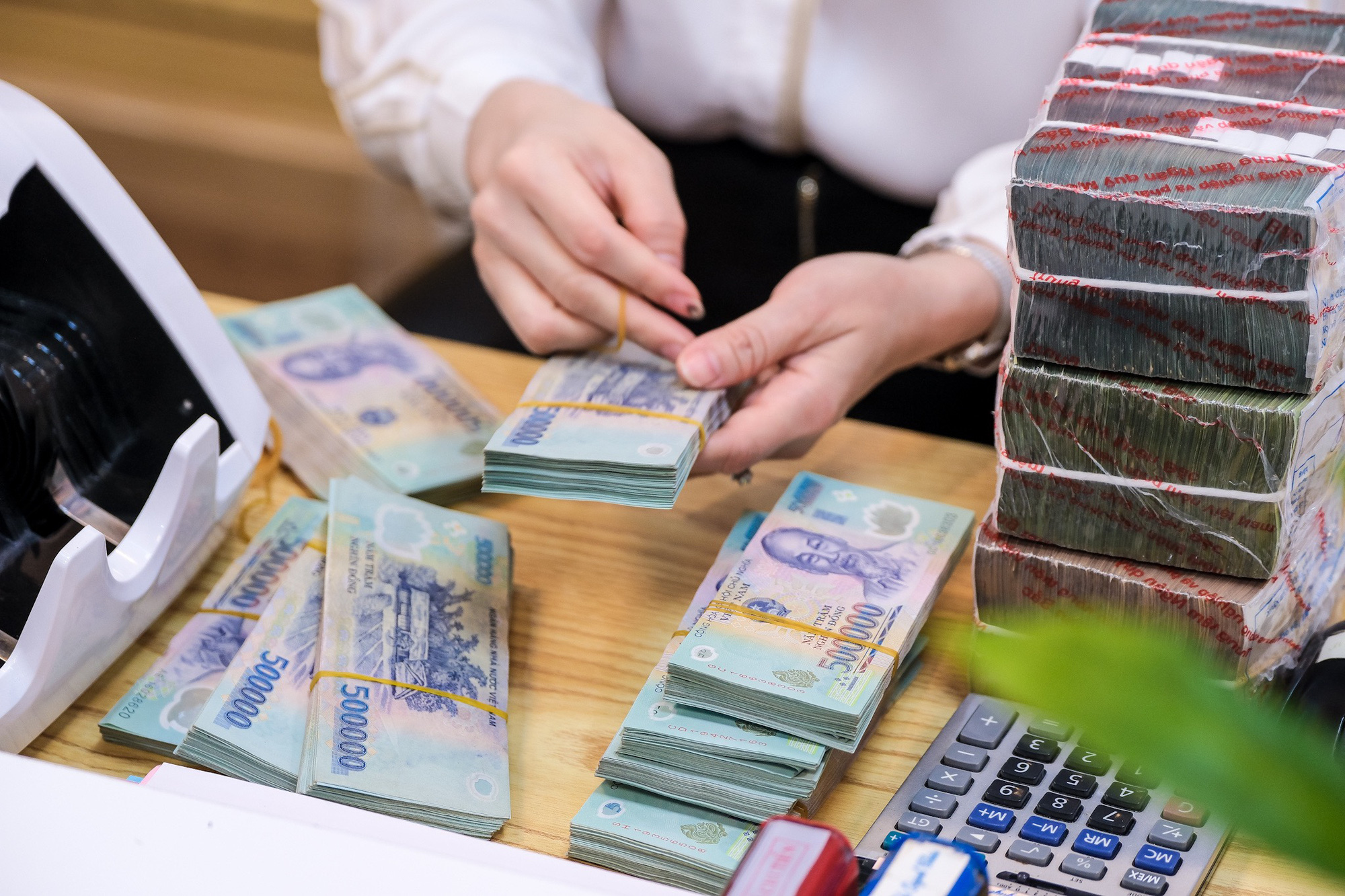 Thêm Agribank nhập cuộc giảm lãi suất cho vay từ ngày mai, 19-10 - Ảnh 1.