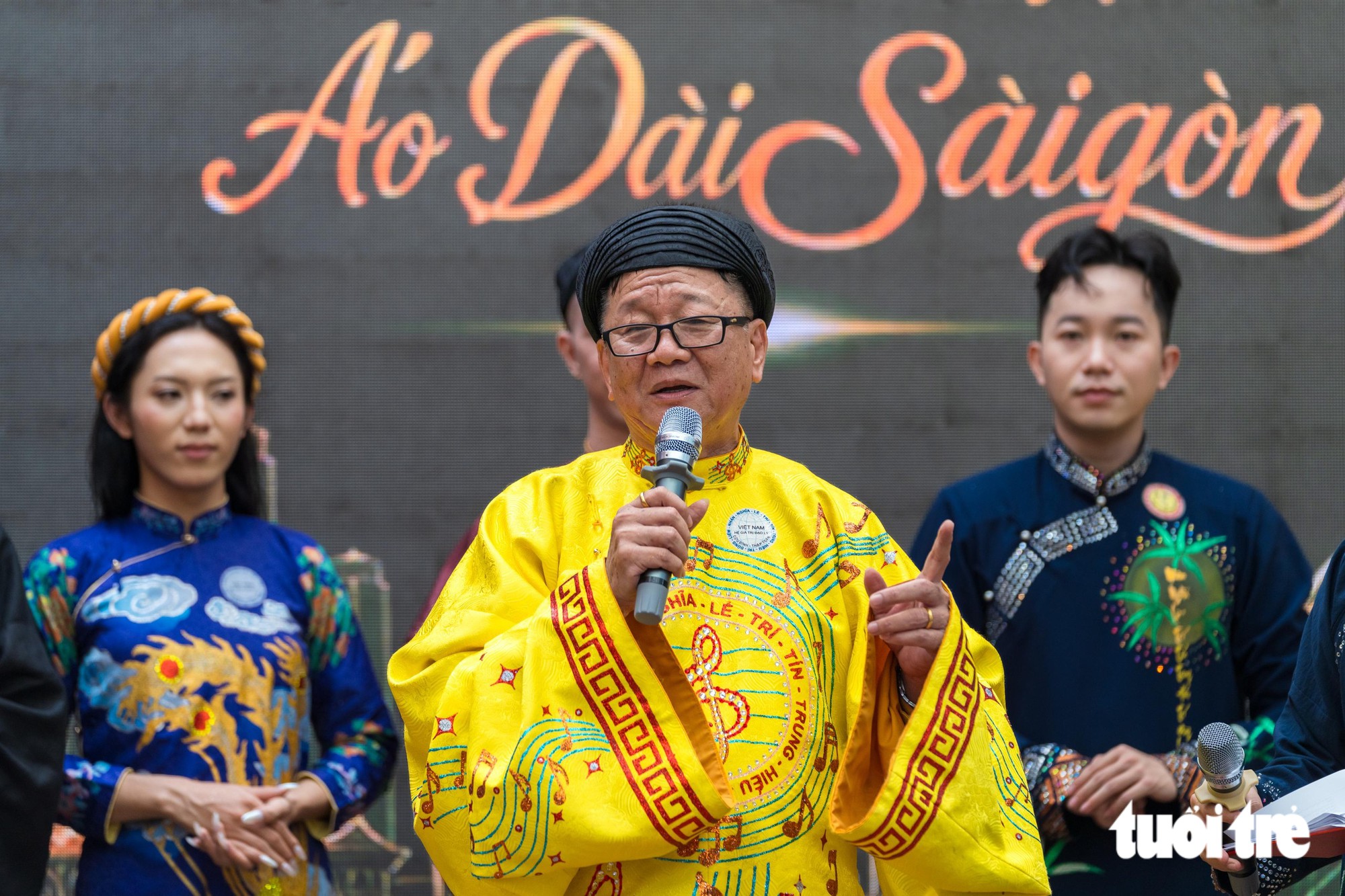 Ngày hội Văn hóa Áo dài TP.HCM: Gìn giữ di sản từ những người đứng sau tà áo - Ảnh 11.