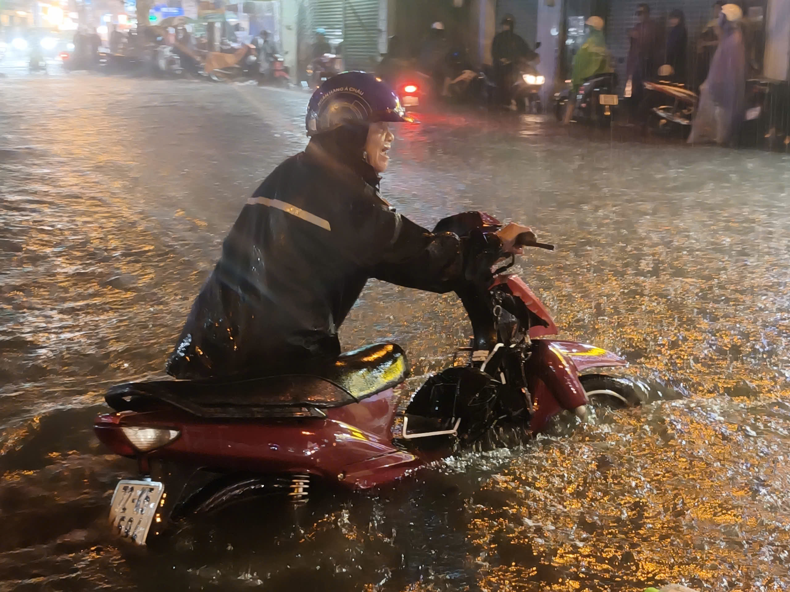 Mưa tháng 9 TP.HCM năm nay có gì đặc biệt khi có nơi gấp 1,5 năm ngoái? - Ảnh 3.