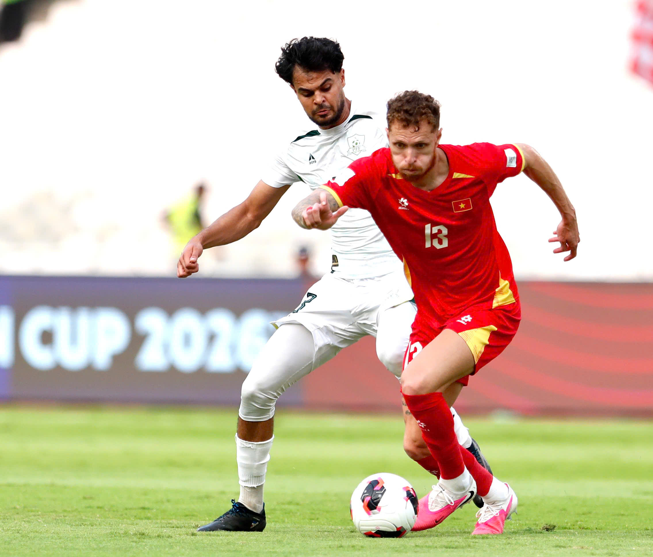 Việt Nam - Pakistan (hiệp 1) 0-0: Việt Nam lấy lại thế trận, bắt đầu gây sức ép - Ảnh 1.