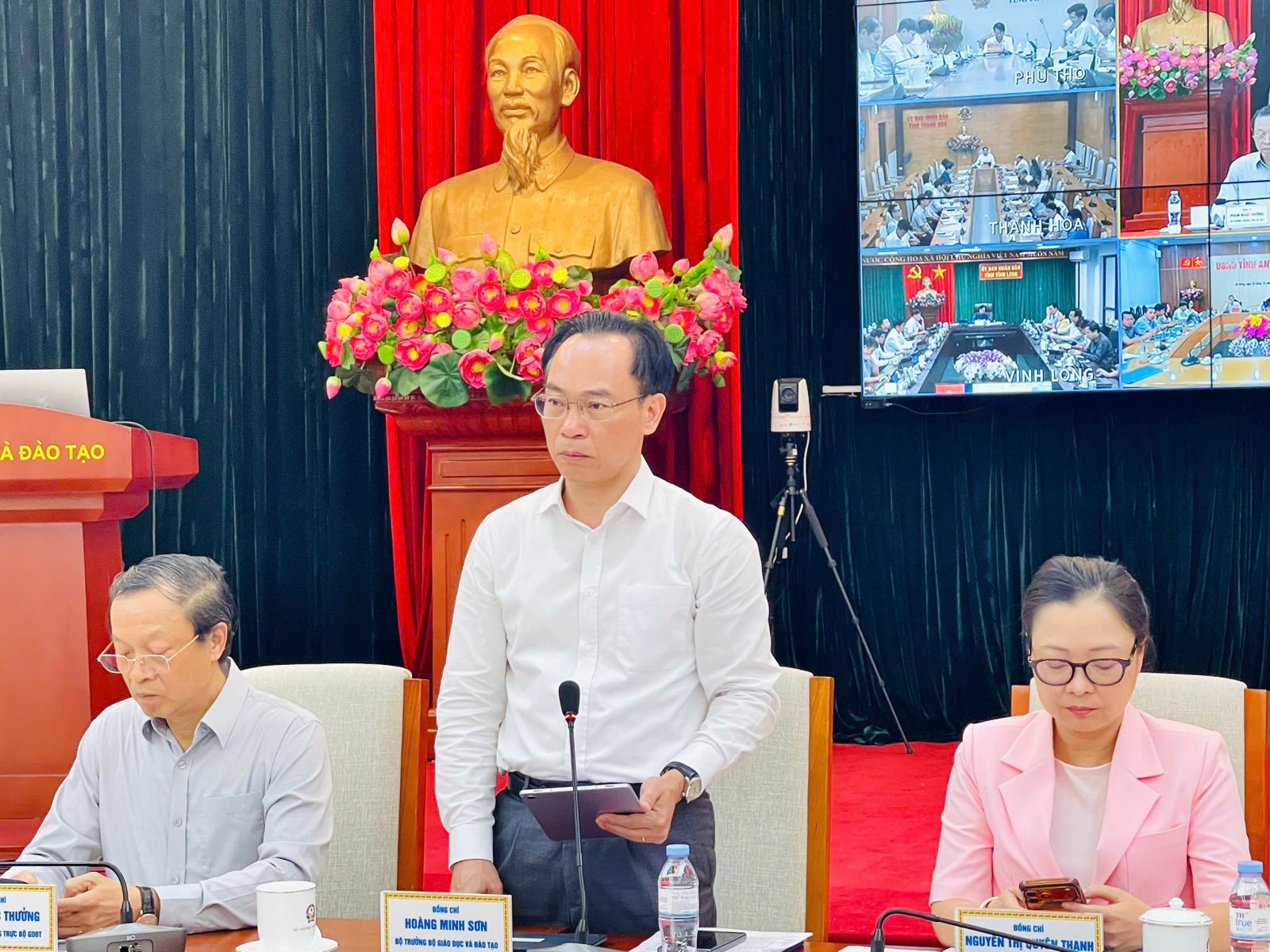 Hơn 21.000 hiệu trưởng, hiệu phó chuyển làm giáo viên, cả nước vẫn thiếu hơn 43.000 giáo viên - Ảnh 2.