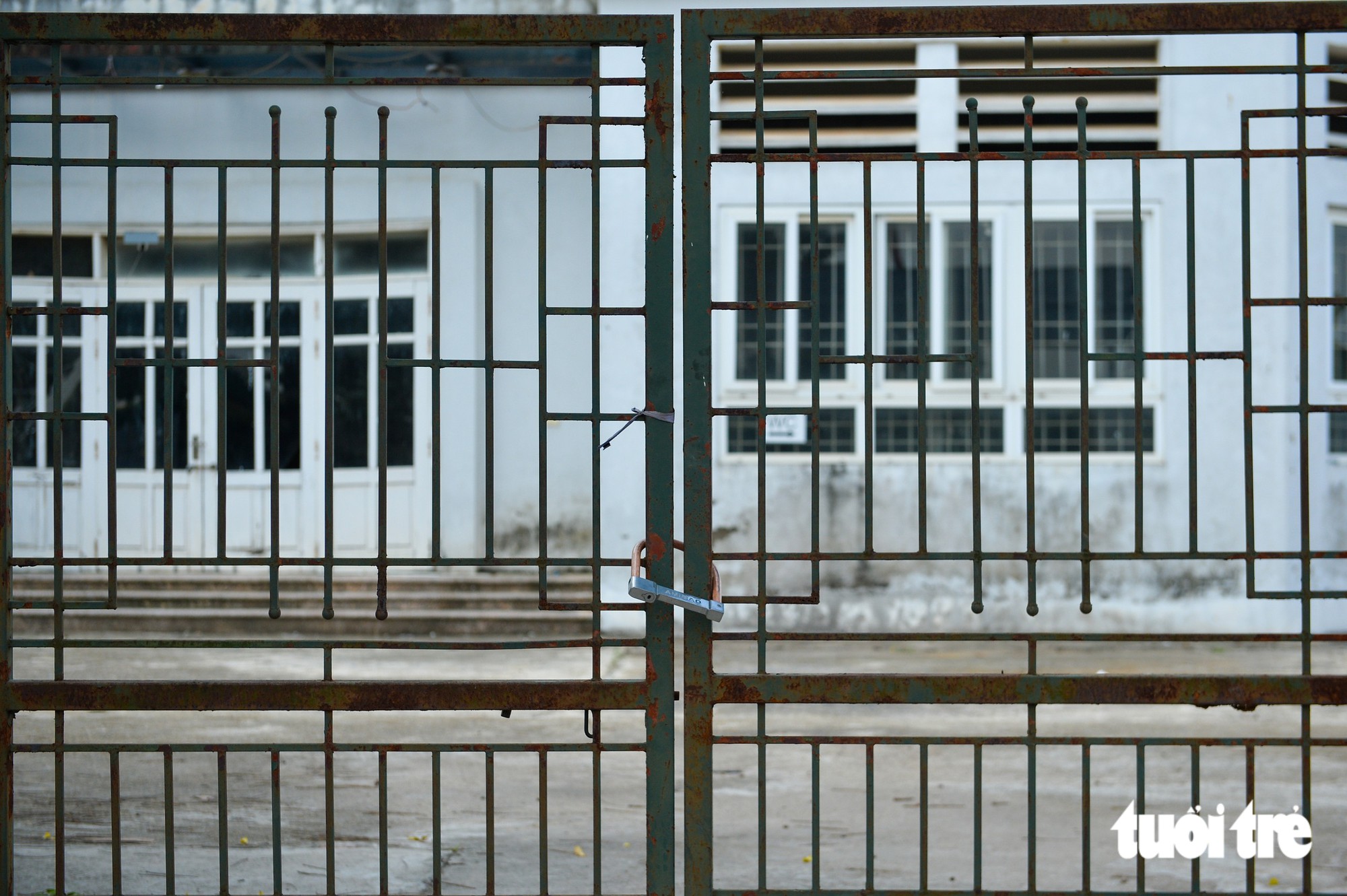 2 long-abandoned markets in Hanoi show contrasting fates - Ảnh 8.