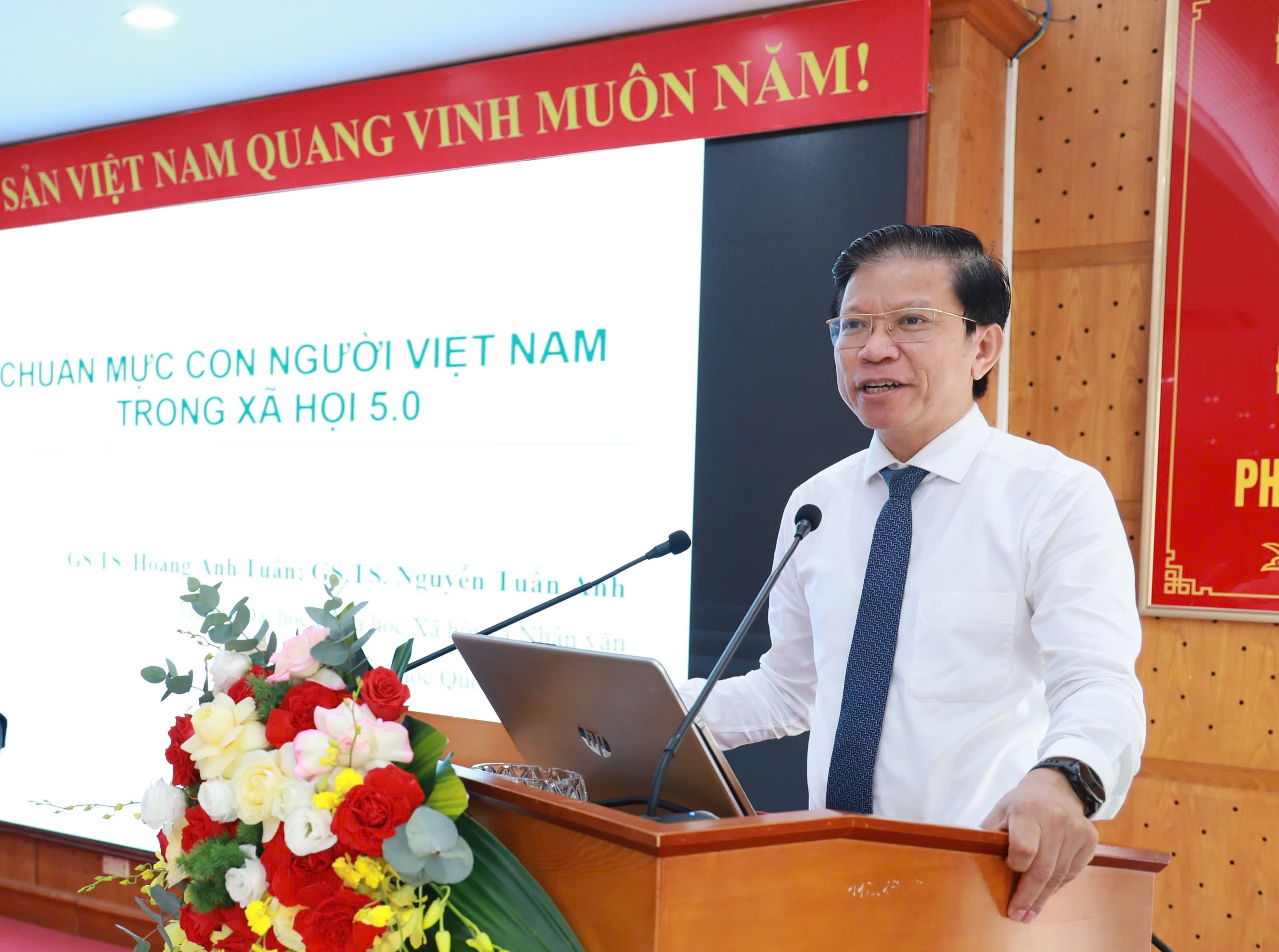 Yêu nước bây giờ cần phải yêu nước cả trên môi trường số - Ảnh 3.