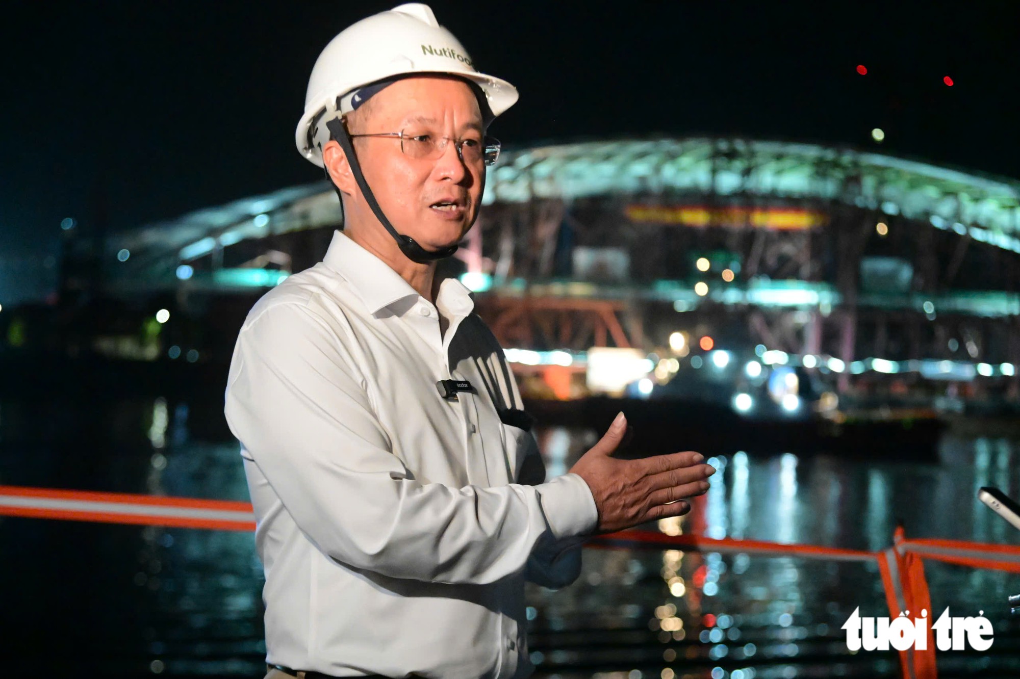 Sáng 21-10: Đã sẵn sàng hợp long cầu đi bộ qua sông Sài Gòn - Ảnh 26.