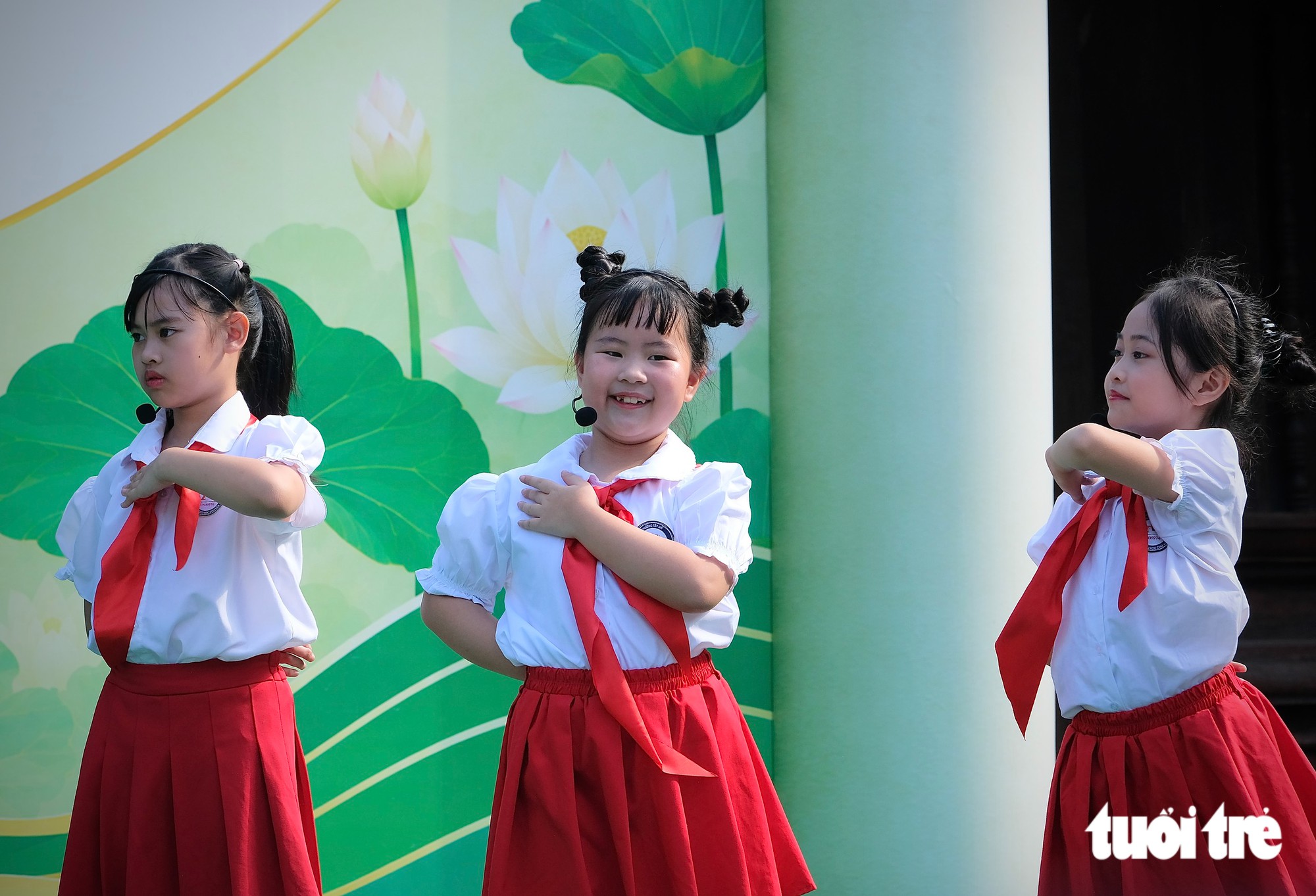 Việc xây dựng người Hà Nội thanh lịch, văn minh cần thực chất hơn - Ảnh 4.