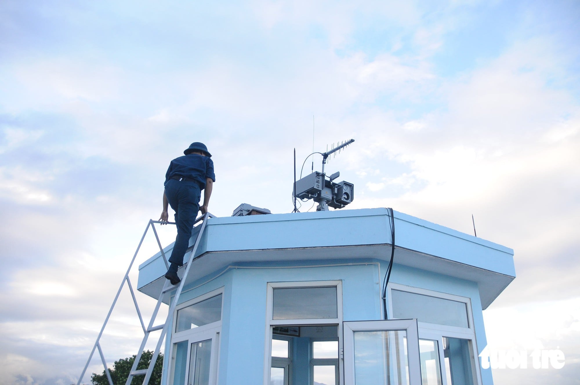 Modern systems deployed to stop UAVs from entering Vietnam’s Da Nang airport airspace - Ảnh 7.