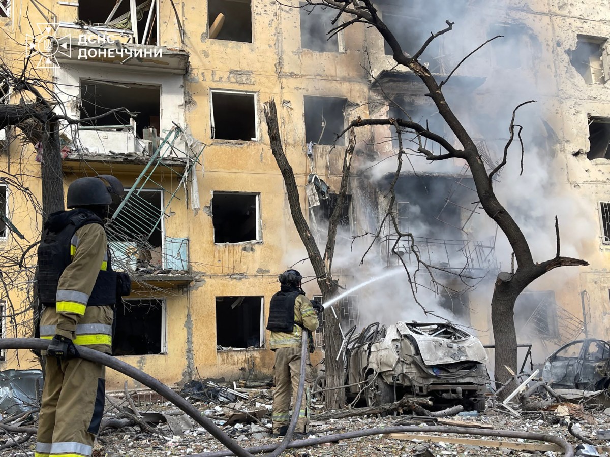 NÓNG: Ukraine ra lệnh sơ tán các gia đình có trẻ em khỏi 2 thành phía phía đông - Ảnh 1.