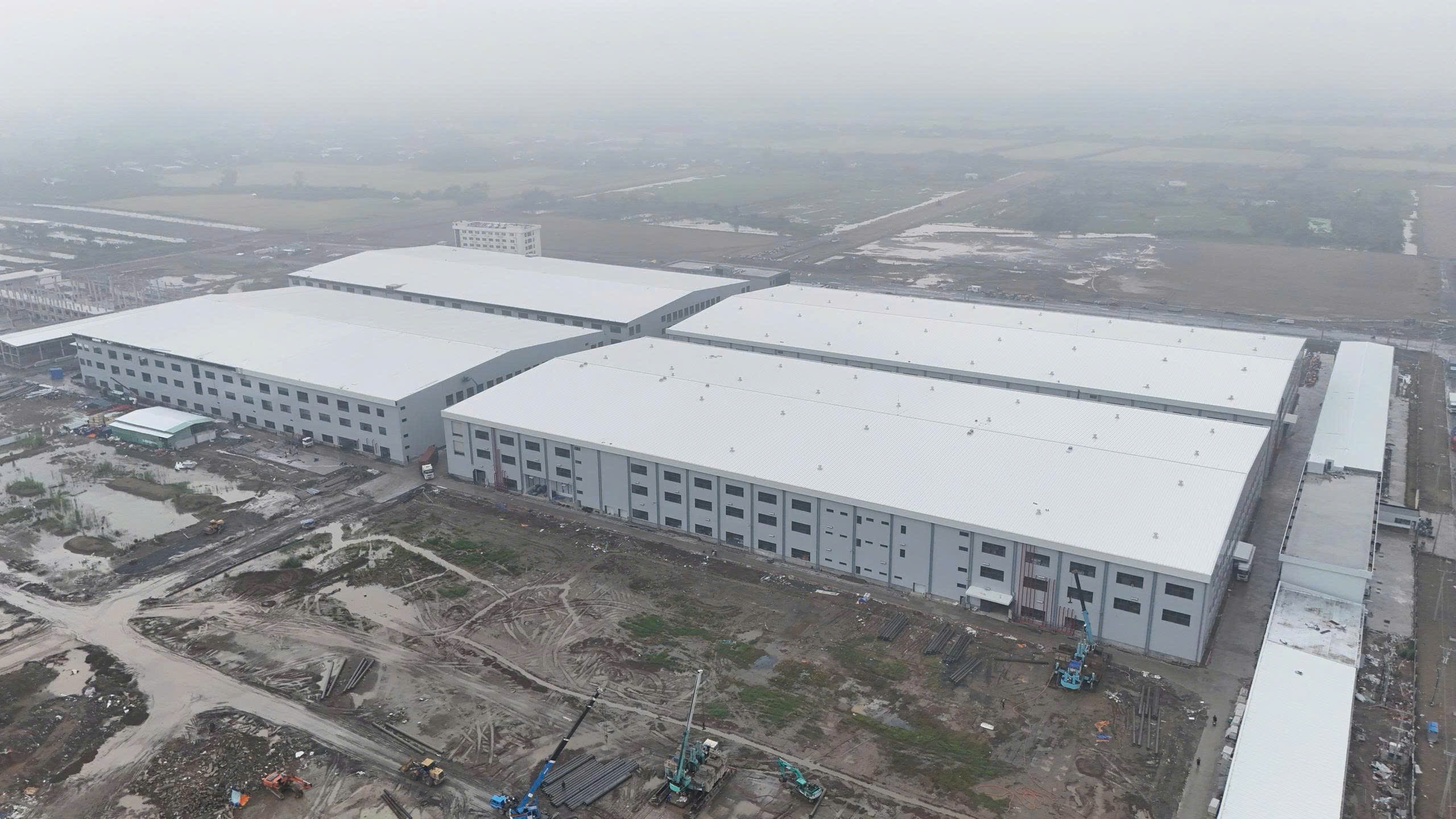 Miền Tây thiếu lao động 2026: Rèn tiếng Anh , Trung đón sóng nhà máy tự động hóa - Ảnh 1.