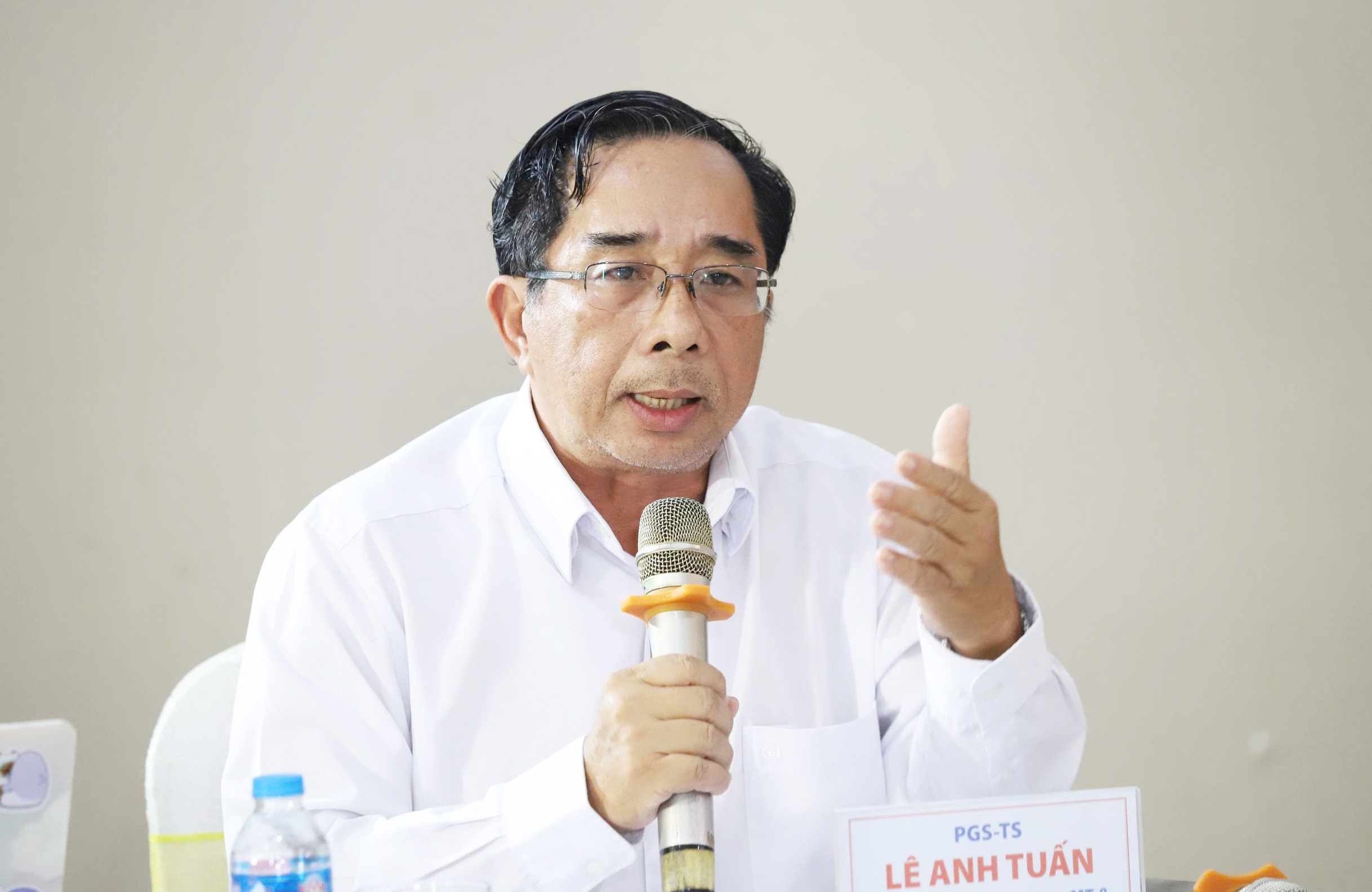 Những nguyên nhân nào có thể khiến giếng khoan ở Vĩnh Long phun nước lên trời hơn chục mét?  - Ảnh 1.