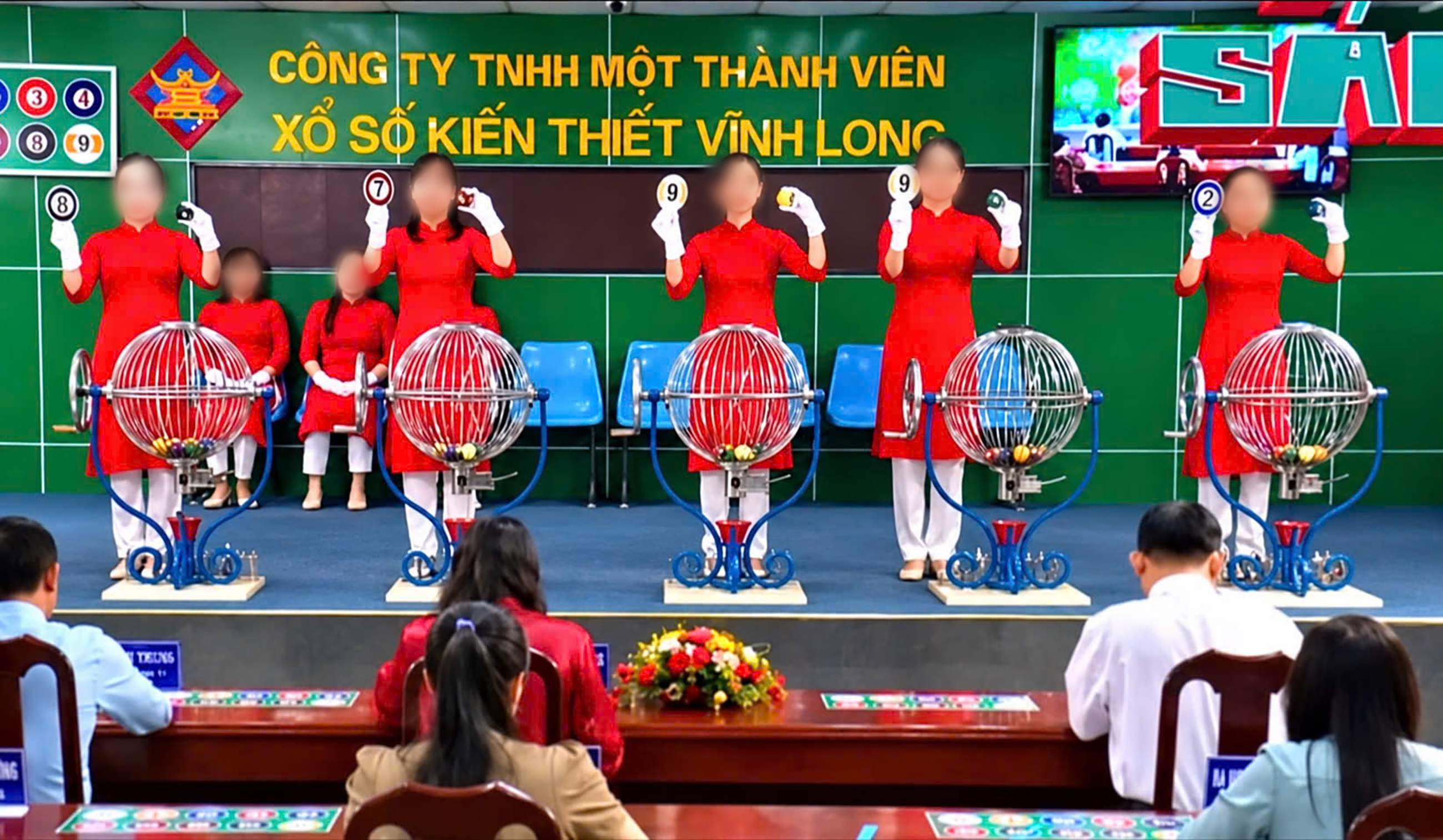Công bố nhầm kết quả xổ số Vĩnh Long ngày 23-10, nhiều người mừng hụt vì tưởng trúng số - Ảnh 2.
