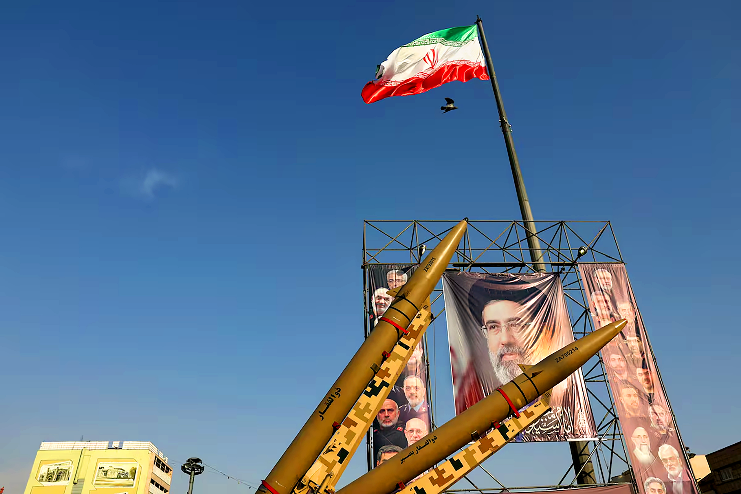 Cục diện hết sức 'hỗn loạn, lộn xộn' tại các đại sứ quán Mỹ ở Trung Đông - Ảnh 2.