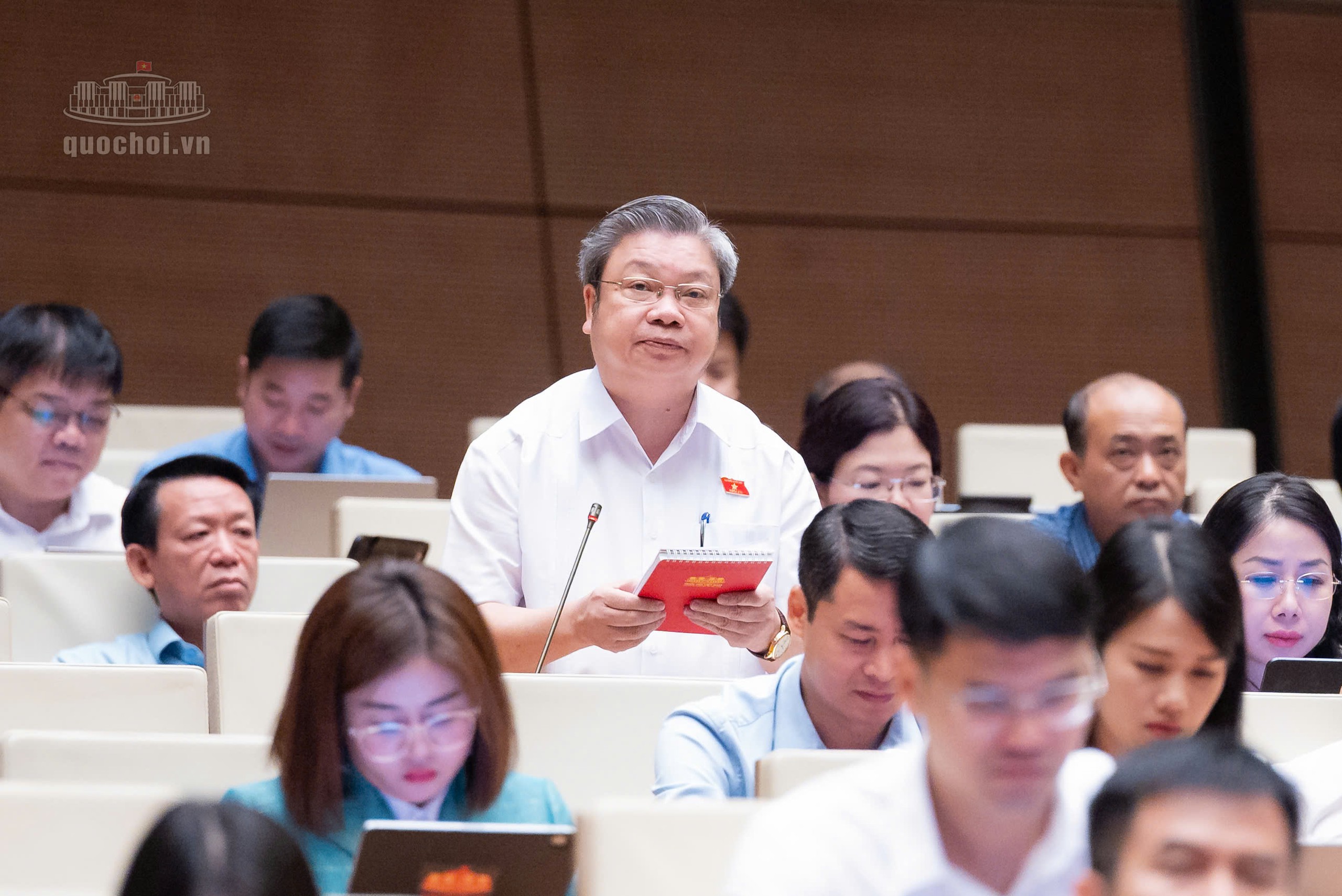 Bộ trưởng: Công tơ điện, đồng hồ nước, cột đo xăng dầu đo hàng ngày nên phải duy trì kiểm định - Ảnh 1.