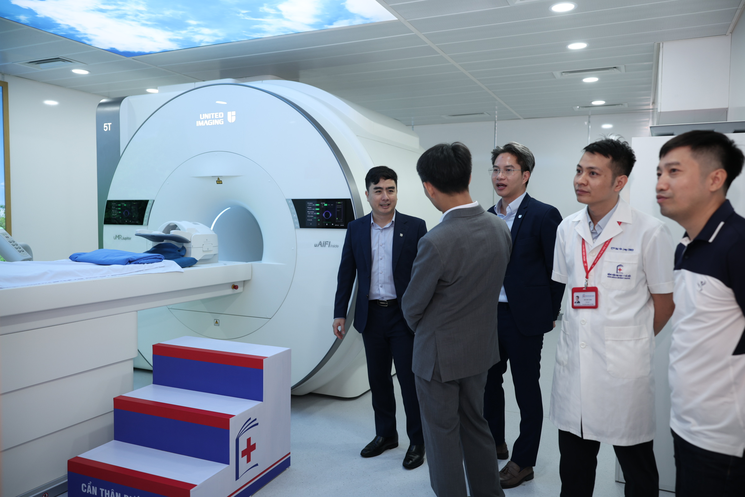Công nghệ chẩn đoán hình ảnh giúp phát hiện tổn thương não chỉ vài milimét - Ảnh 2.