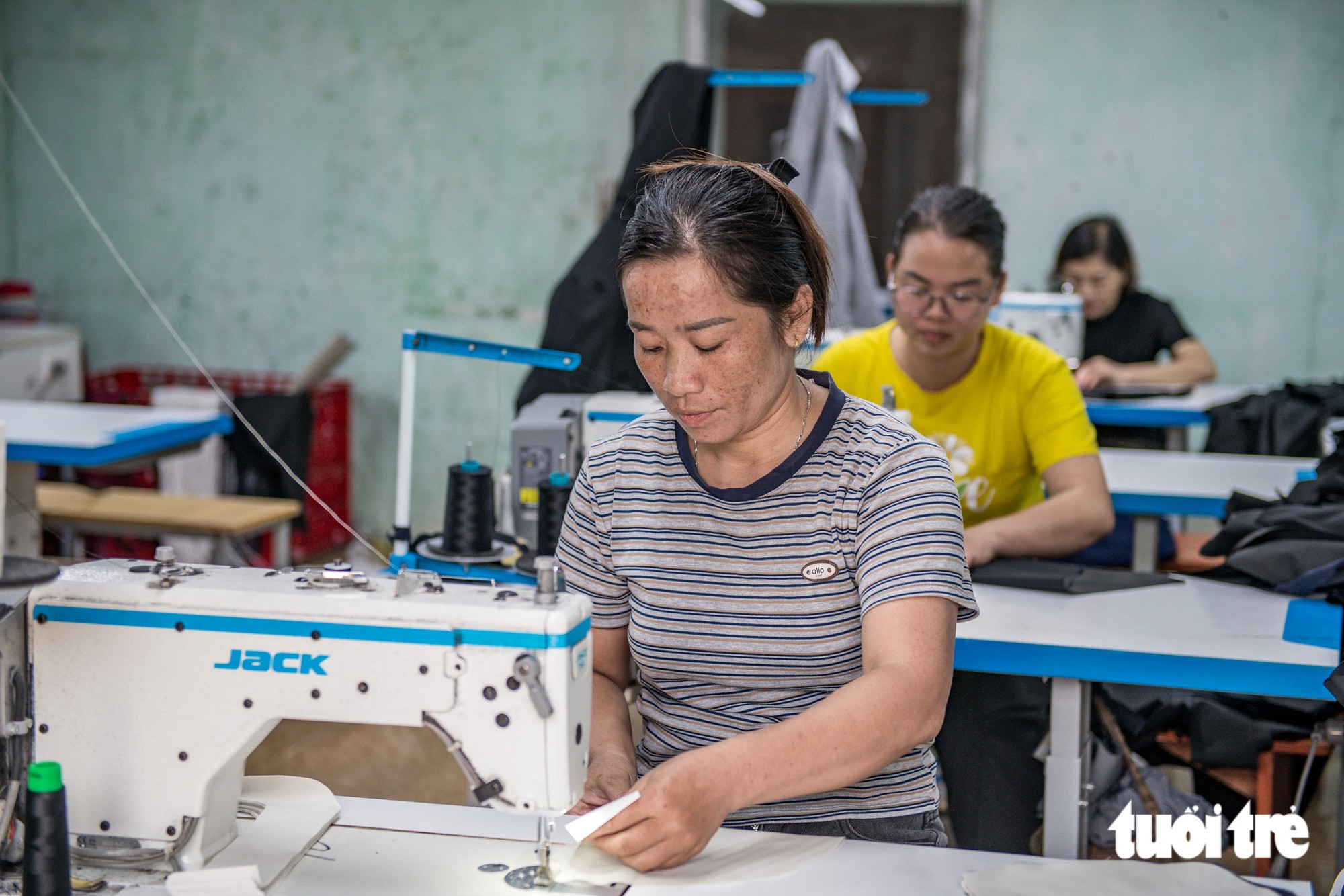 Về xóm Mom, Bu Chằm, nơi dự kiến sáp nhập vào Hà Nội: 'Thủ đô sắp có nhà sàn, mặc quần một ống' - Ảnh 5.