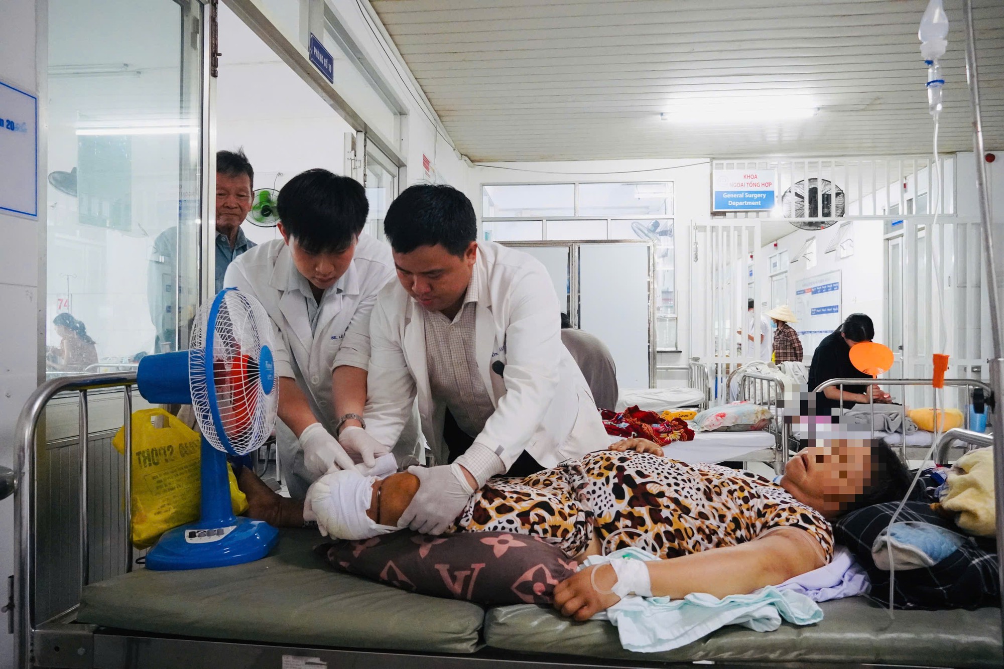Quỹ hỗ trợ của ông Đinh Văn Nơi đã kịp thời giúp bệnh nhân nghèo - Ảnh 1.