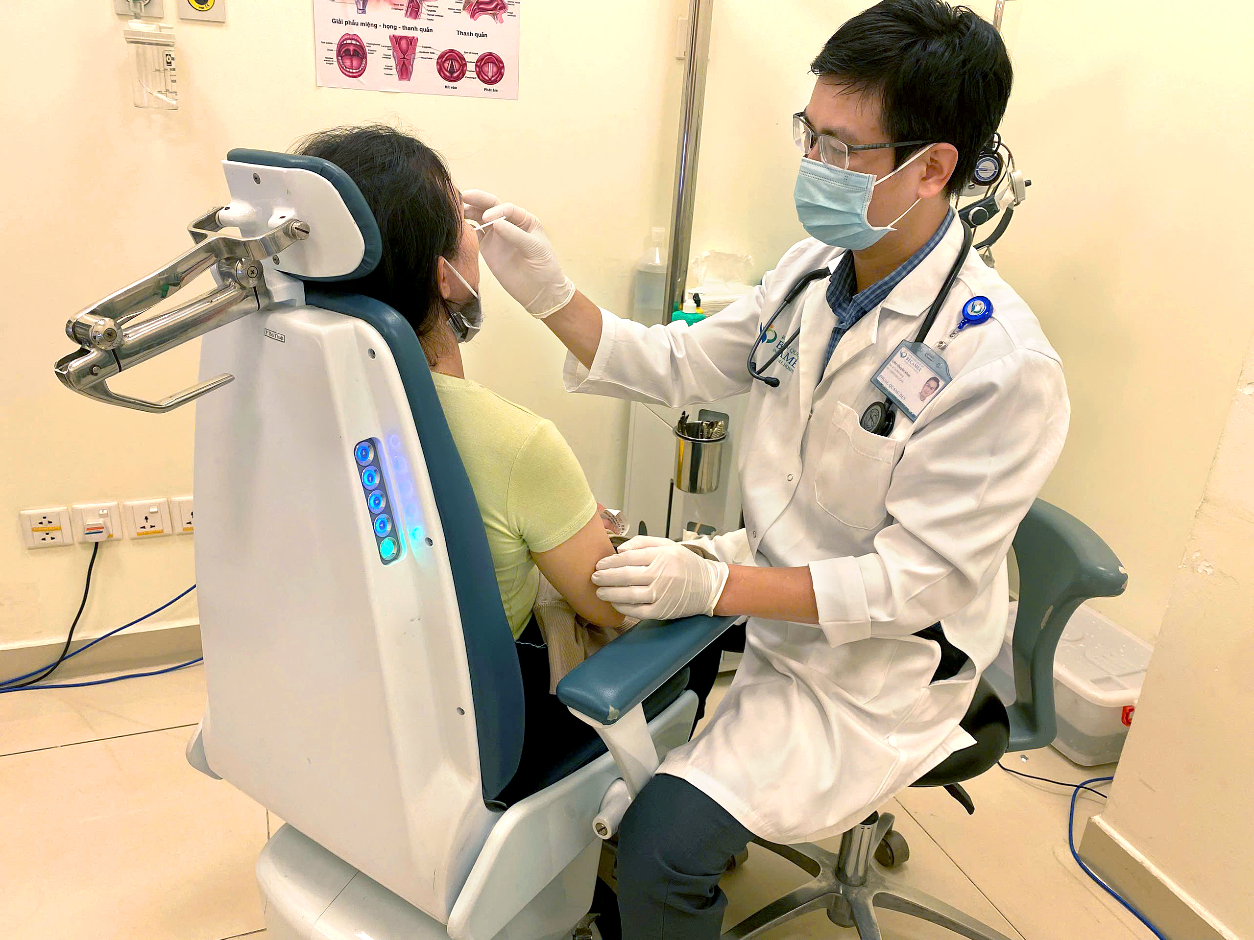 Khỏi cúm, nhưng vì sao vẫn ho dai dẳng, tái sốt hoặc xuất hiện triệu chứng mới? - Ảnh 1.
