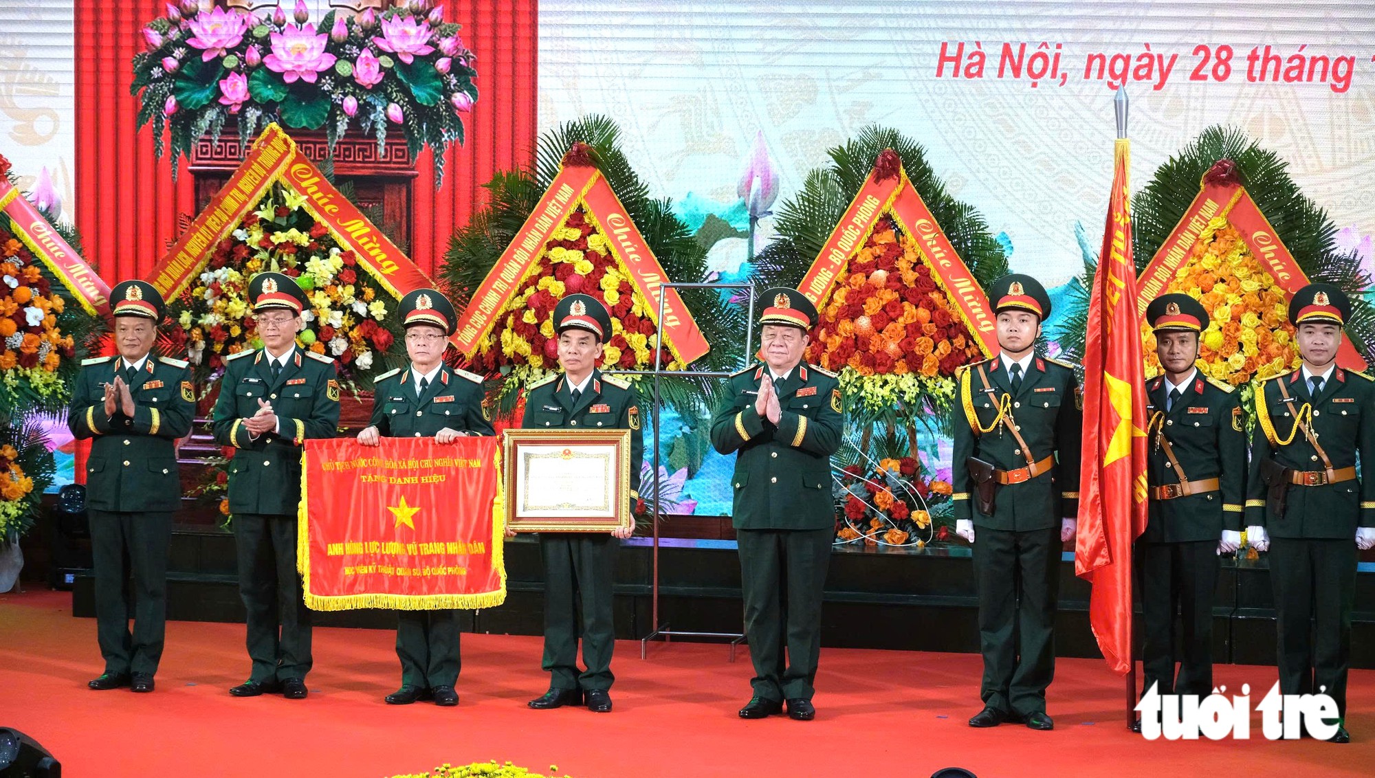 Học viện Kỹ thuật quân sự đón nhận danh hiệu Anh hùng Lực lượng vũ trang nhân dân - Ảnh 1.